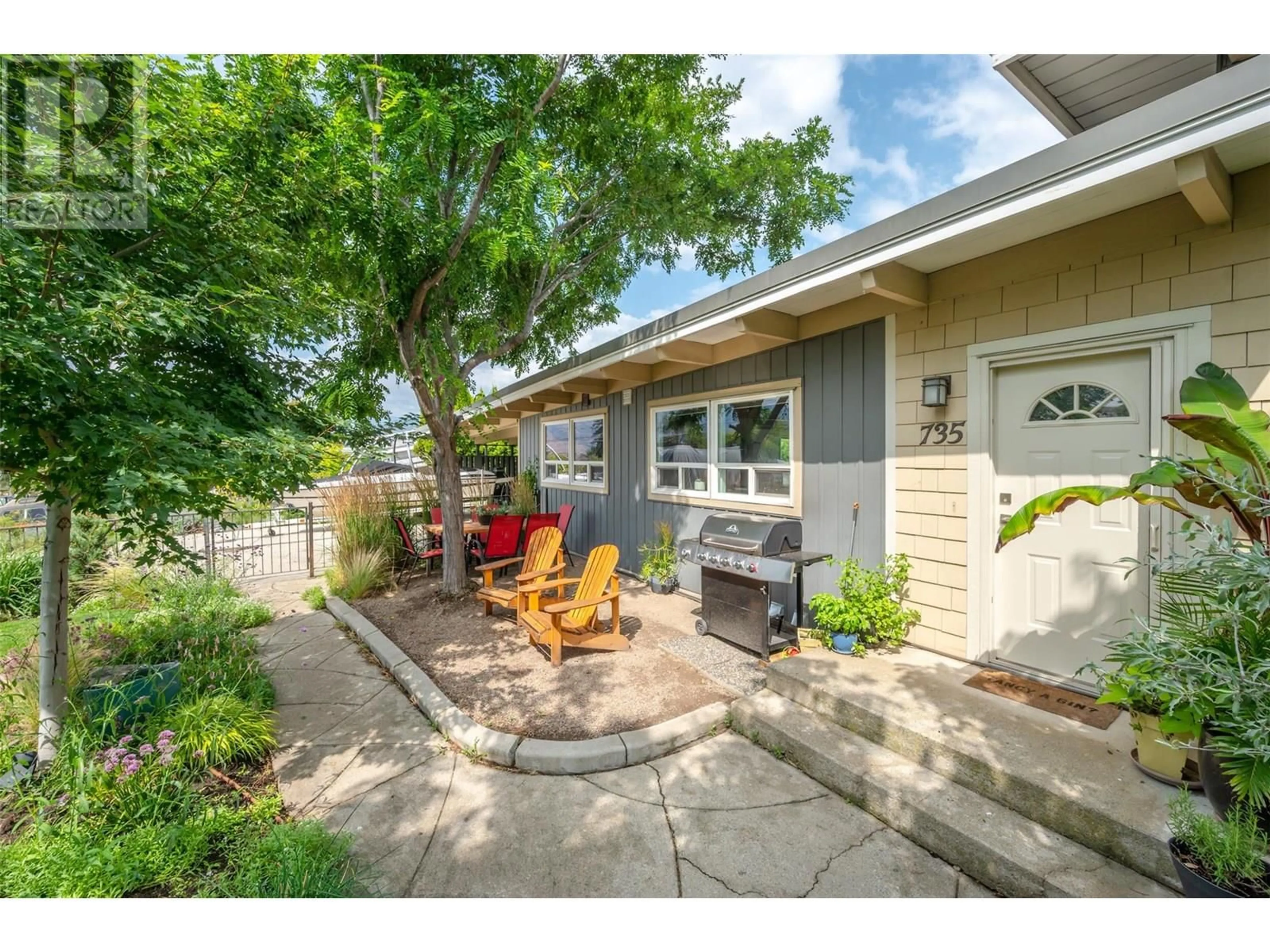 Patio, street for 735 ROSS AVENUE, Penticton British Columbia V2A3A5