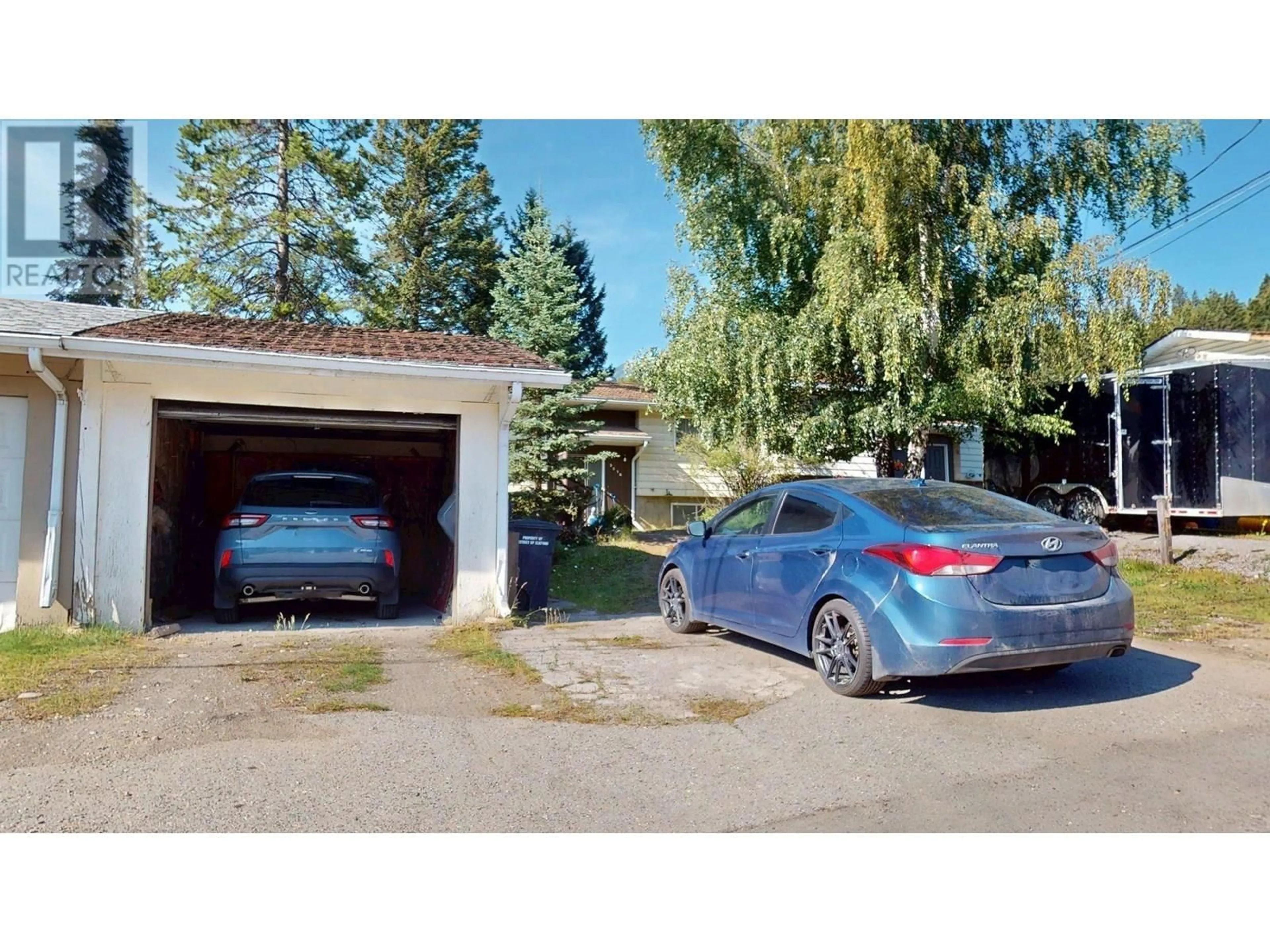 Indoor garage for 2016 ALDER STREET, Elkford British Columbia V0B1H0
