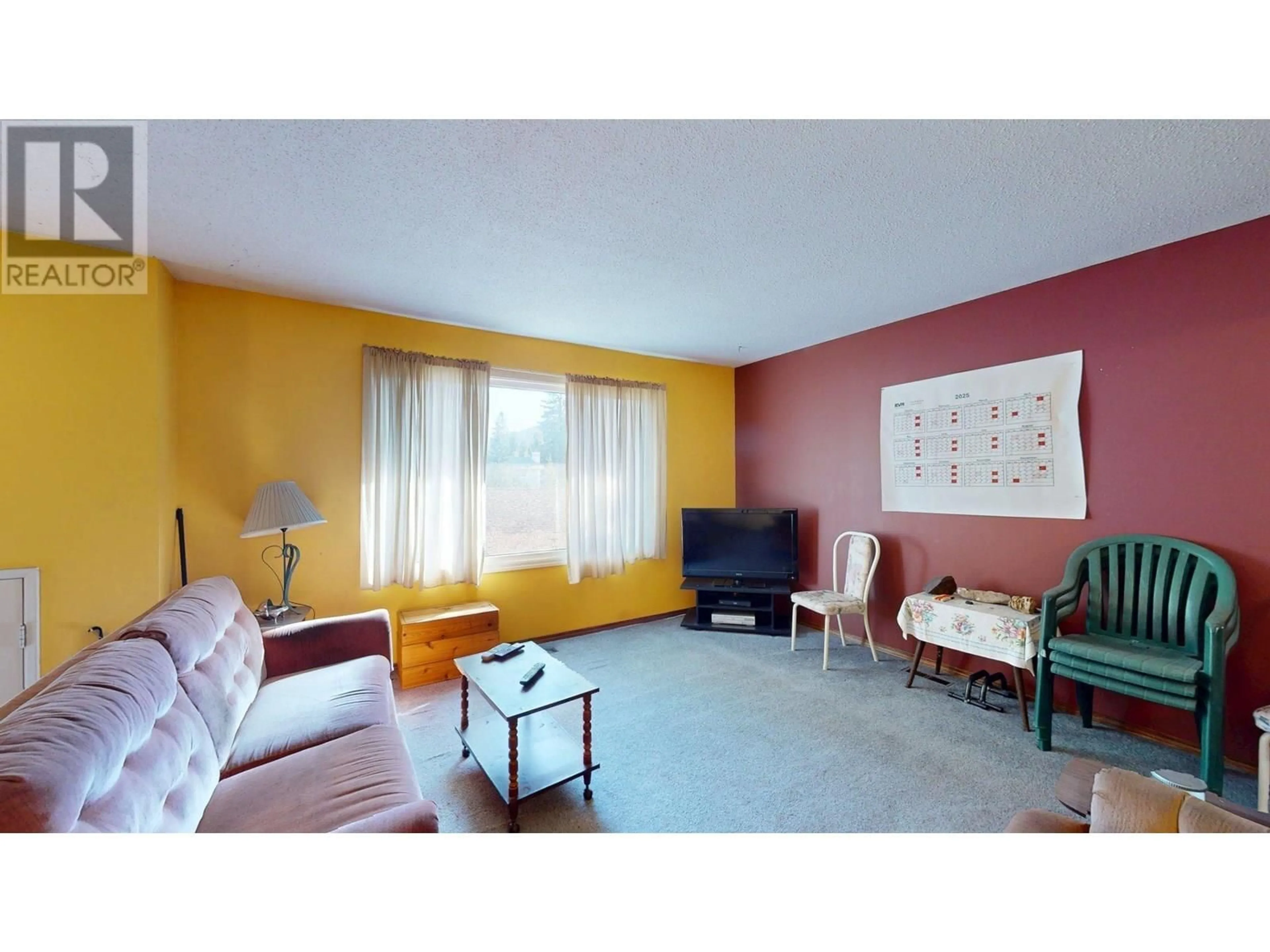 Living room with furniture, unknown for 2016 ALDER STREET, Elkford British Columbia V0B1H0