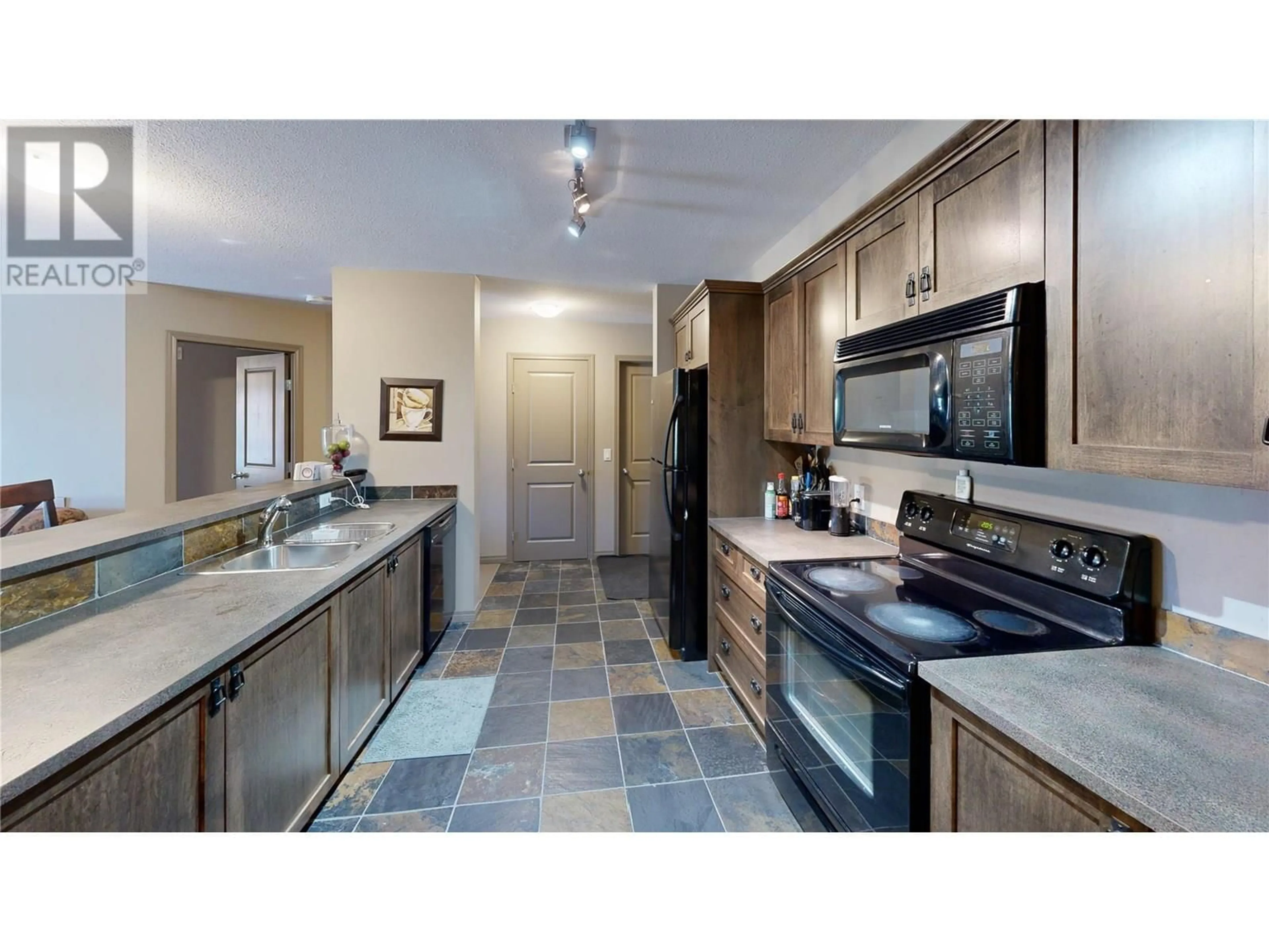 Unknown for 207 - 4874 STANLEY STREET, Radium Hot Springs British Columbia V0A1M0