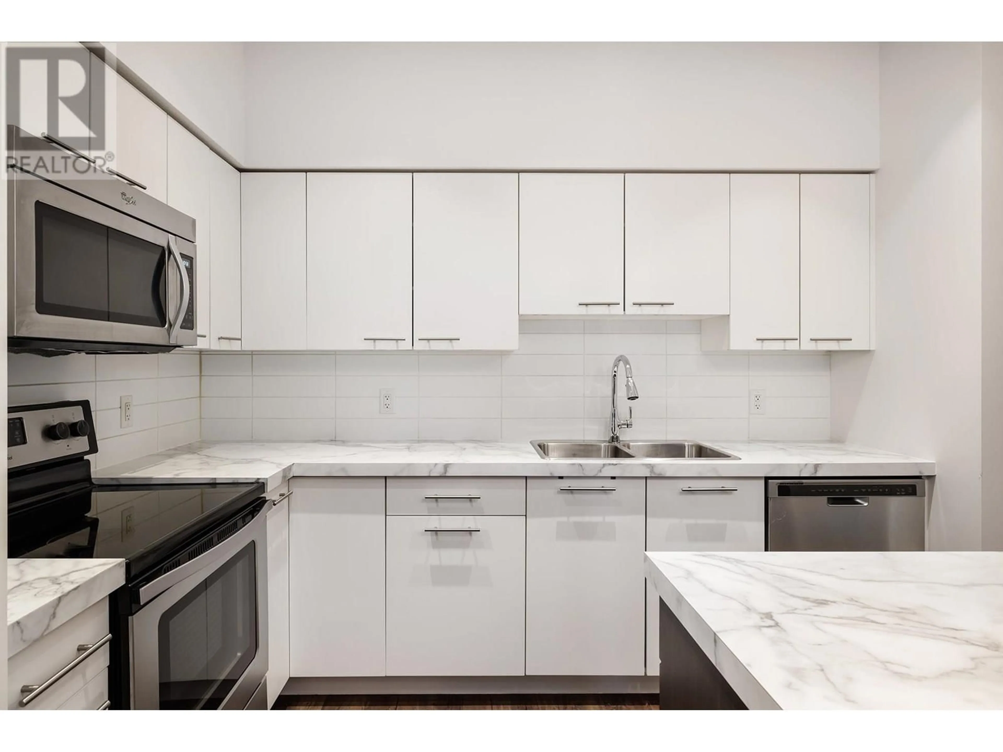 Standard kitchen, unknown for 214 - 975 ACADEMY WAY, Kelowna British Columbia V1V3C8