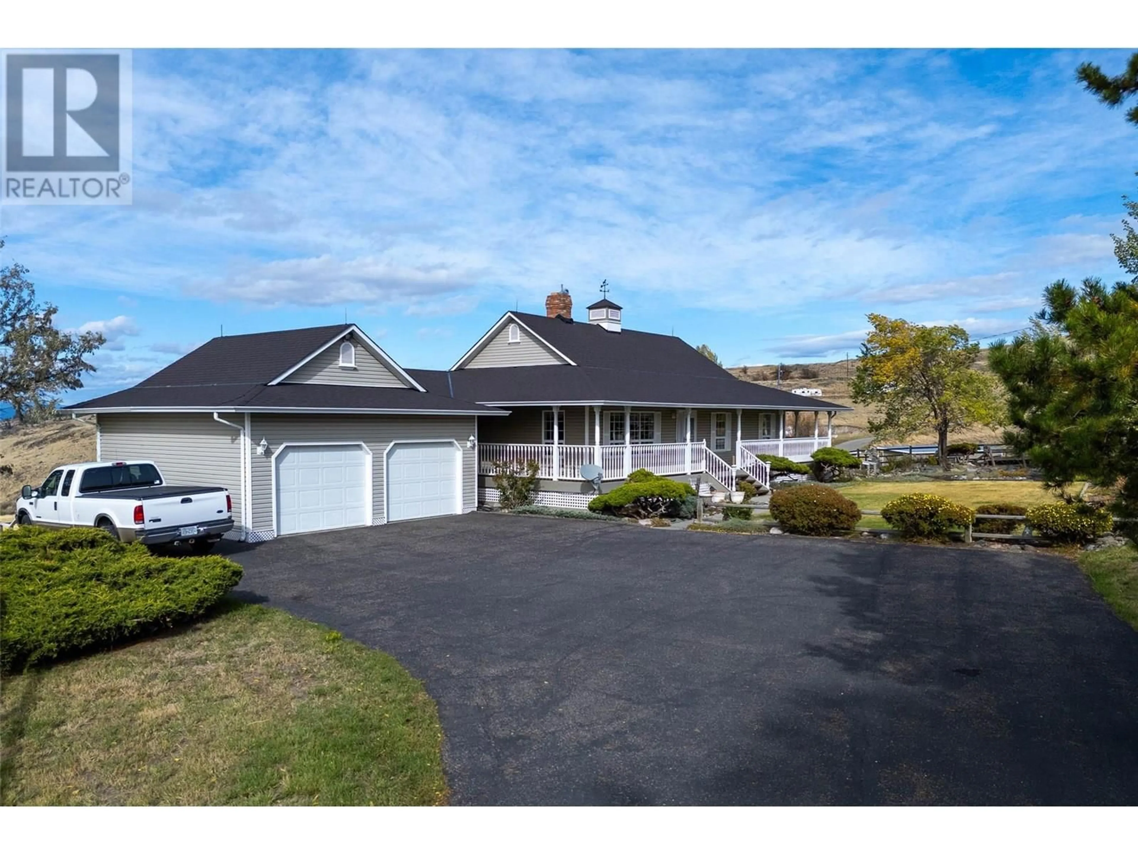 A pic from outside/outdoor area/front of a property/back of a property/a pic from drone, street for 3161 ROSE HILL ROAD, Kamloops British Columbia V0E2A0
