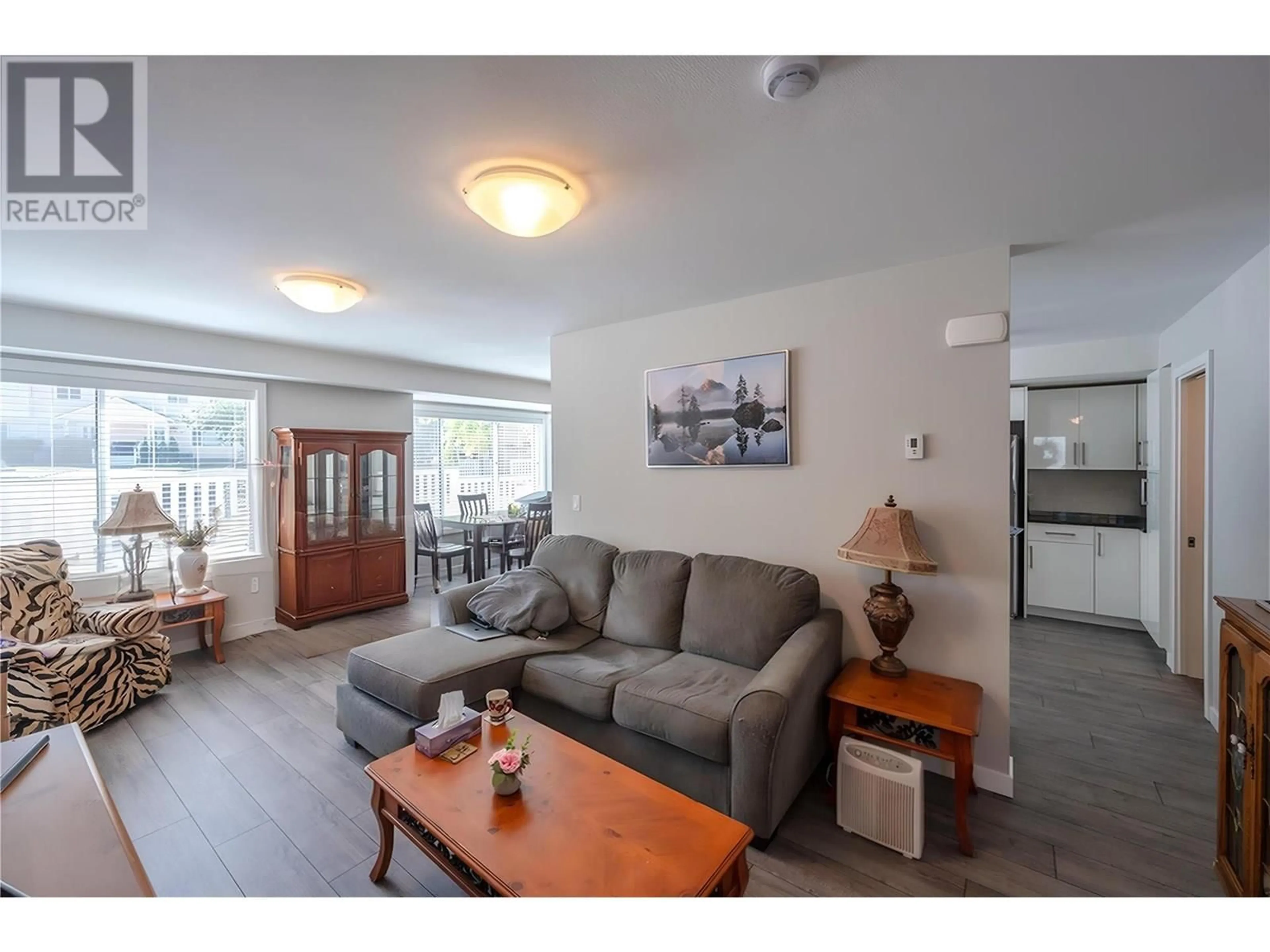 Living room with furniture, unknown for 123 - 1458 PENTICTON AVENUE, Penticton British Columbia V2A8L3