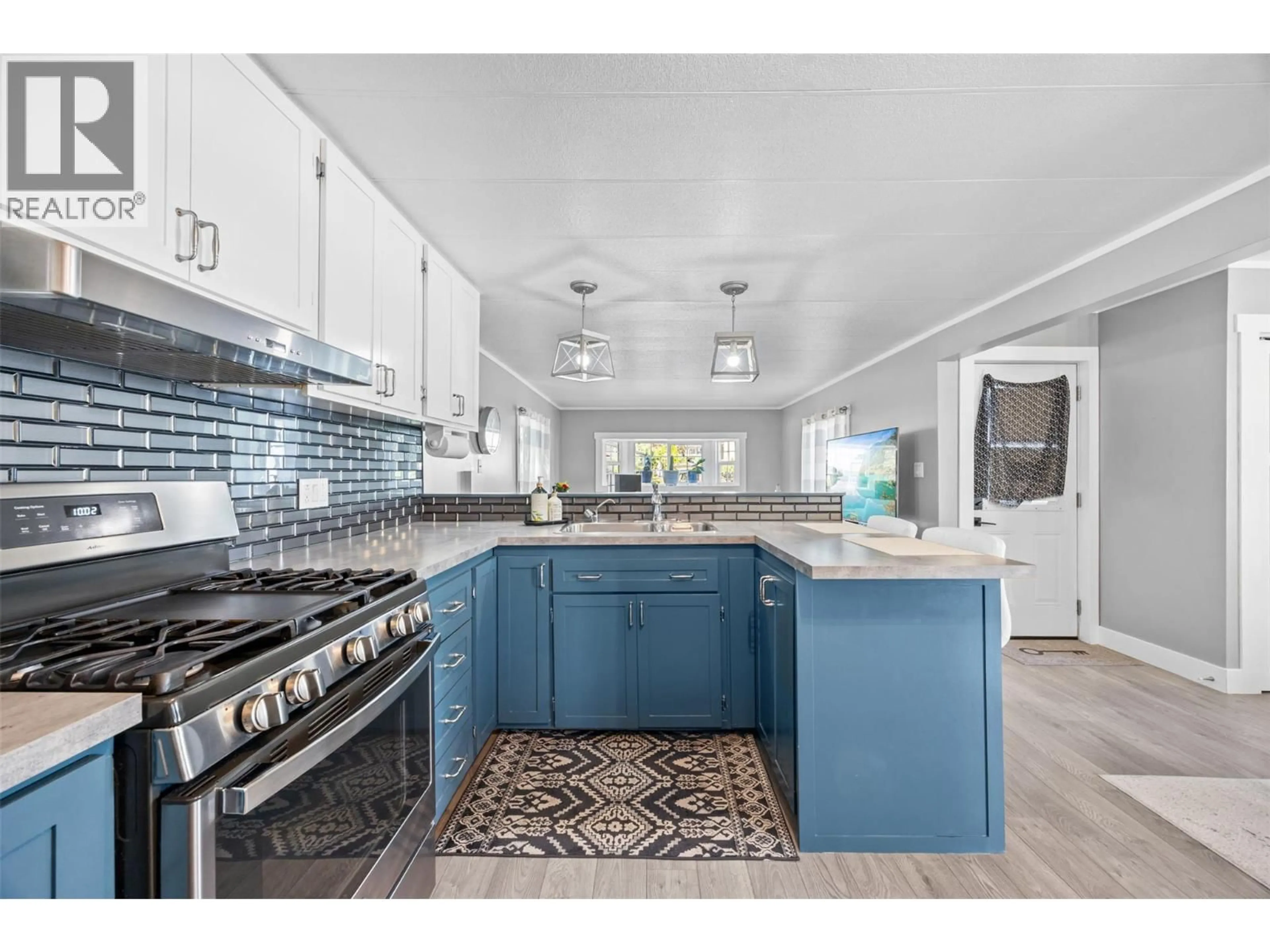 Open concept kitchen, ceramic/tile floor for 19 - 12022 PRETTY ROAD, Lake Country British Columbia V4V1H1