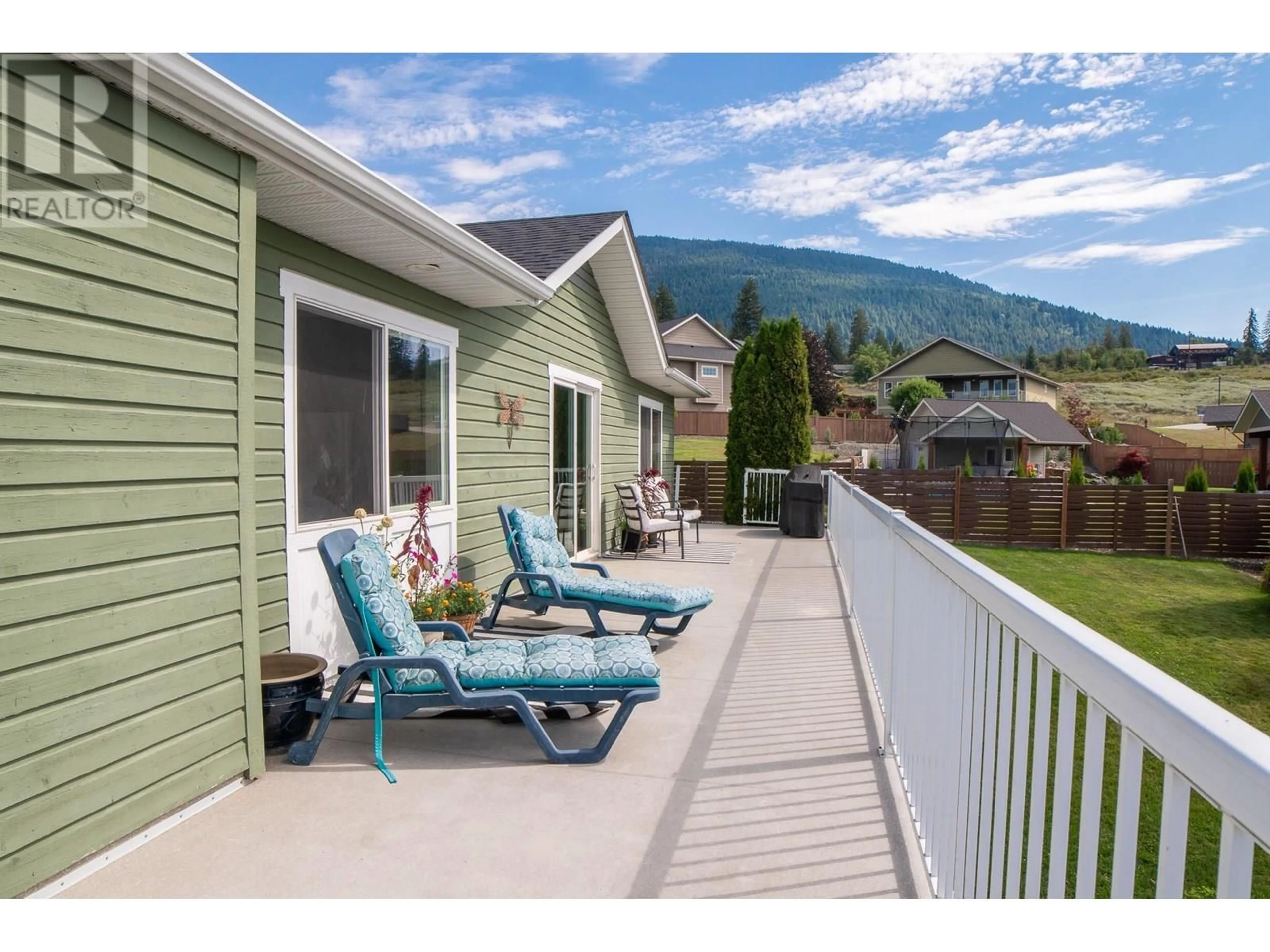 Patio, mountain view for 908 PURCELL CRESCENT, Creston British Columbia V0B1G3