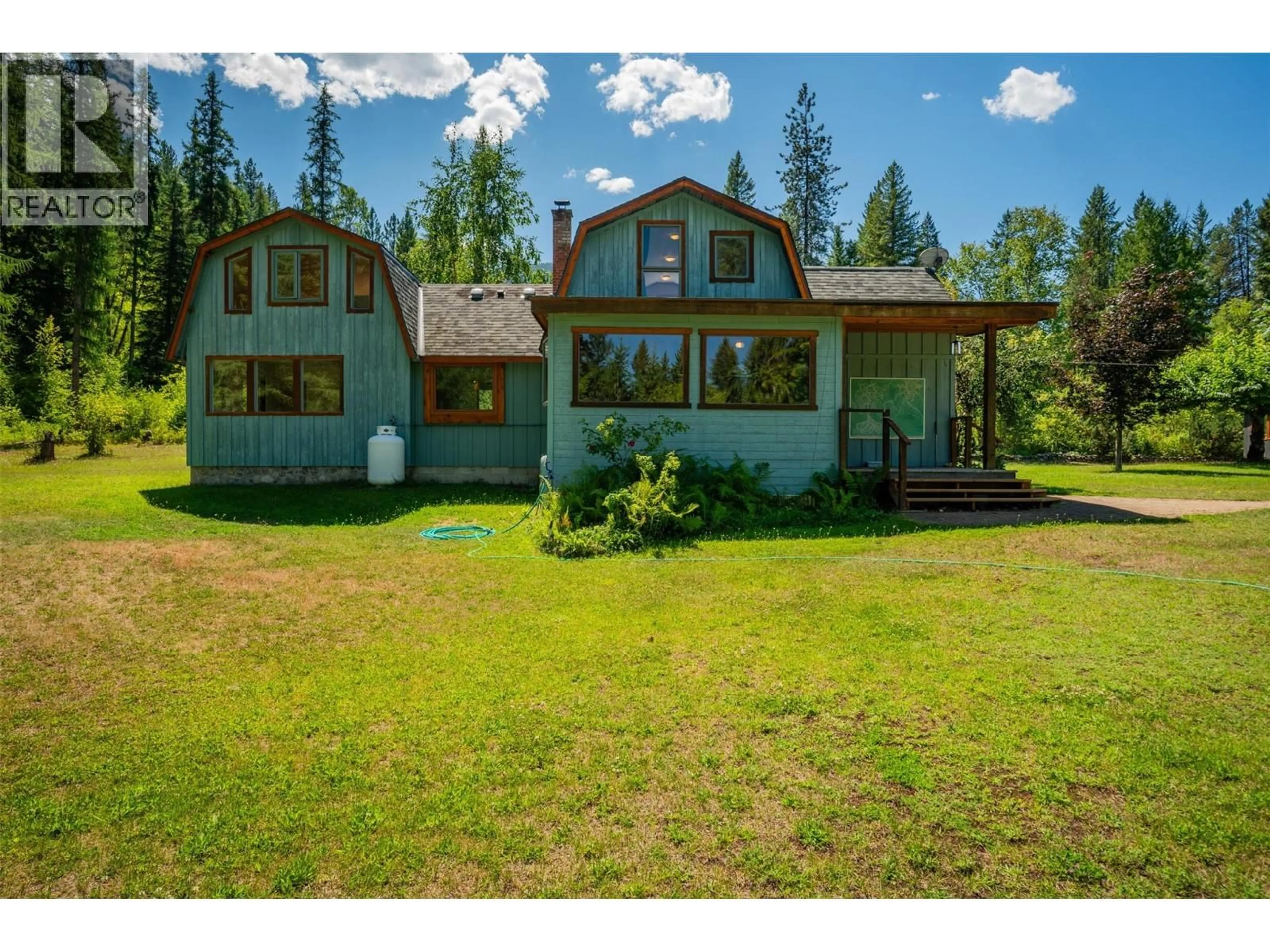 A pic from outside/outdoor area/front of a property/back of a property/a pic from drone, unknown for 6042 WOODWARD ROAD, Winlaw British Columbia V0G2G0