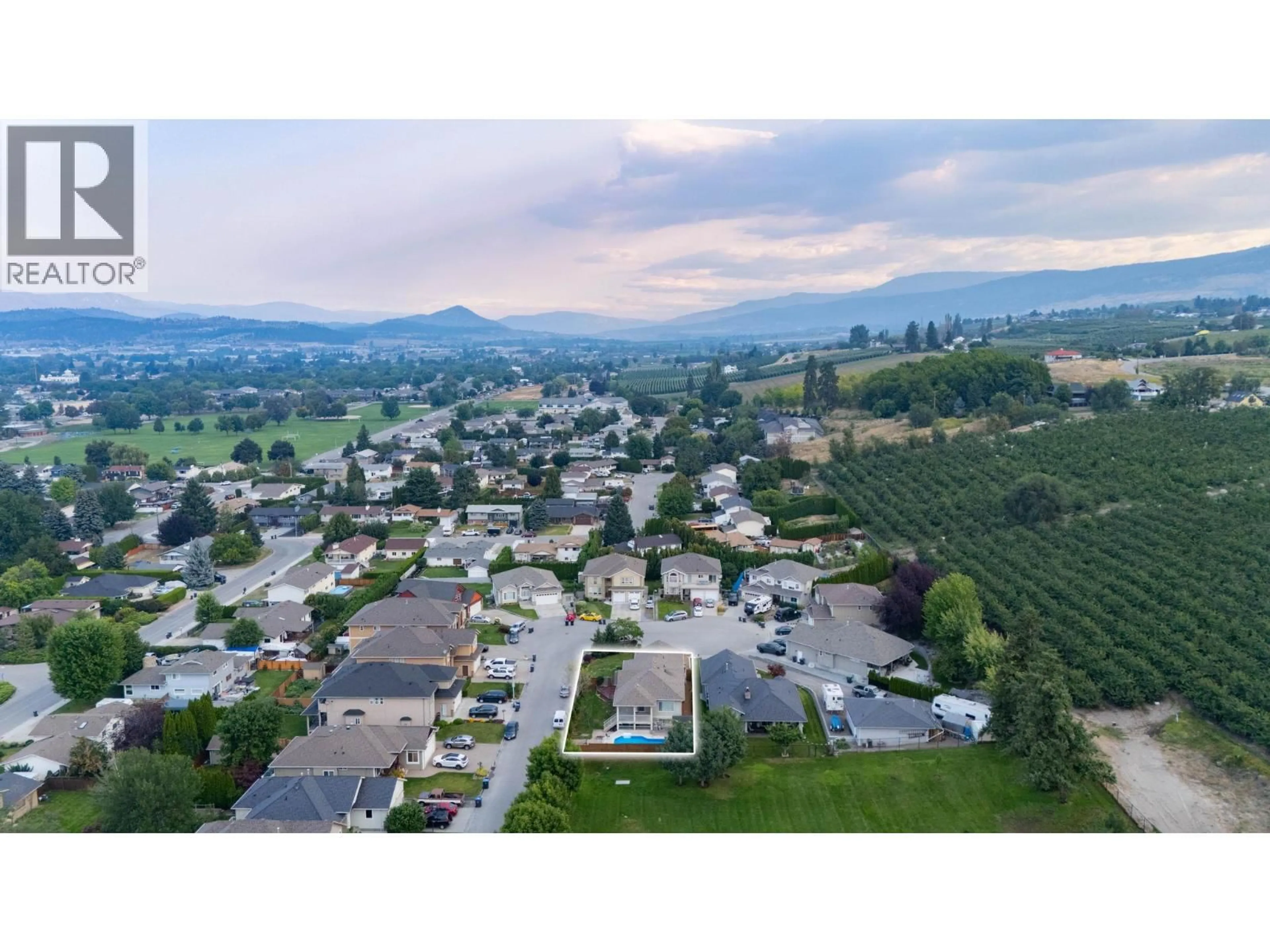 A pic from outside/outdoor area/front of a property/back of a property/a pic from drone, mountain view for 447 STETSON STREET, Kelowna British Columbia V1X8A6