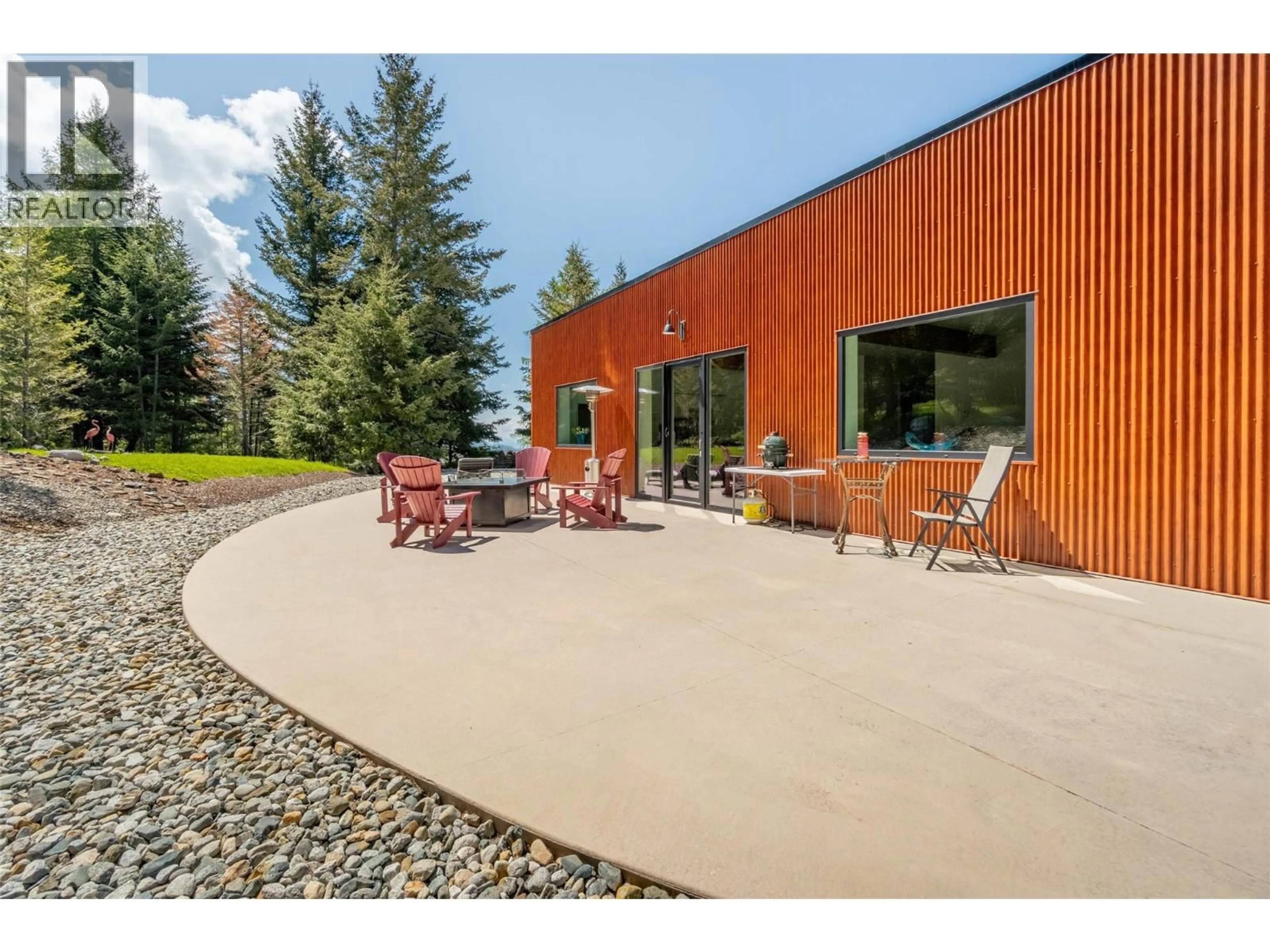 Patio, unknown for 1324 TIMBERWOLF TRAIL ROAD, Bridesville British Columbia V0H1Y0