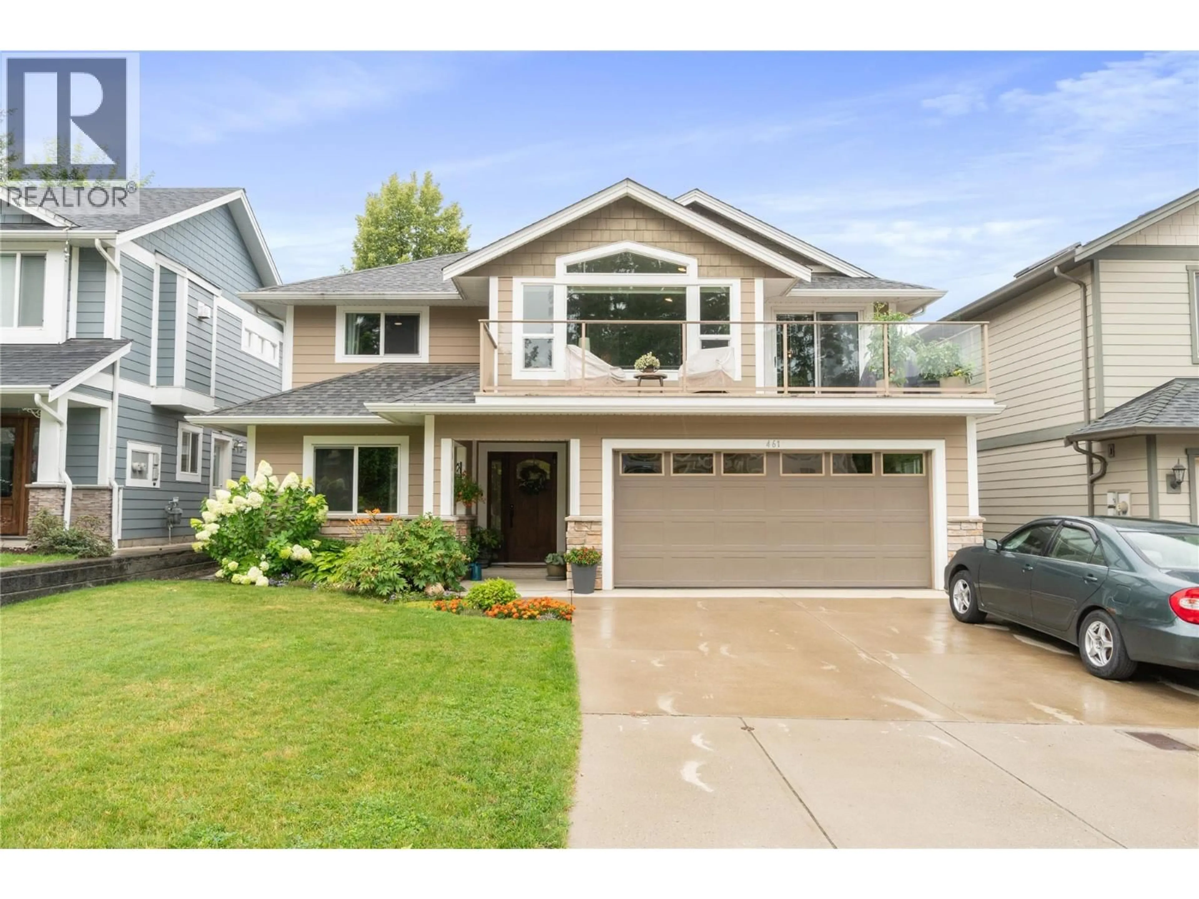 Home with vinyl exterior material, street for 461 24 STREET NORTHEAST, Salmon Arm British Columbia V1E0C2