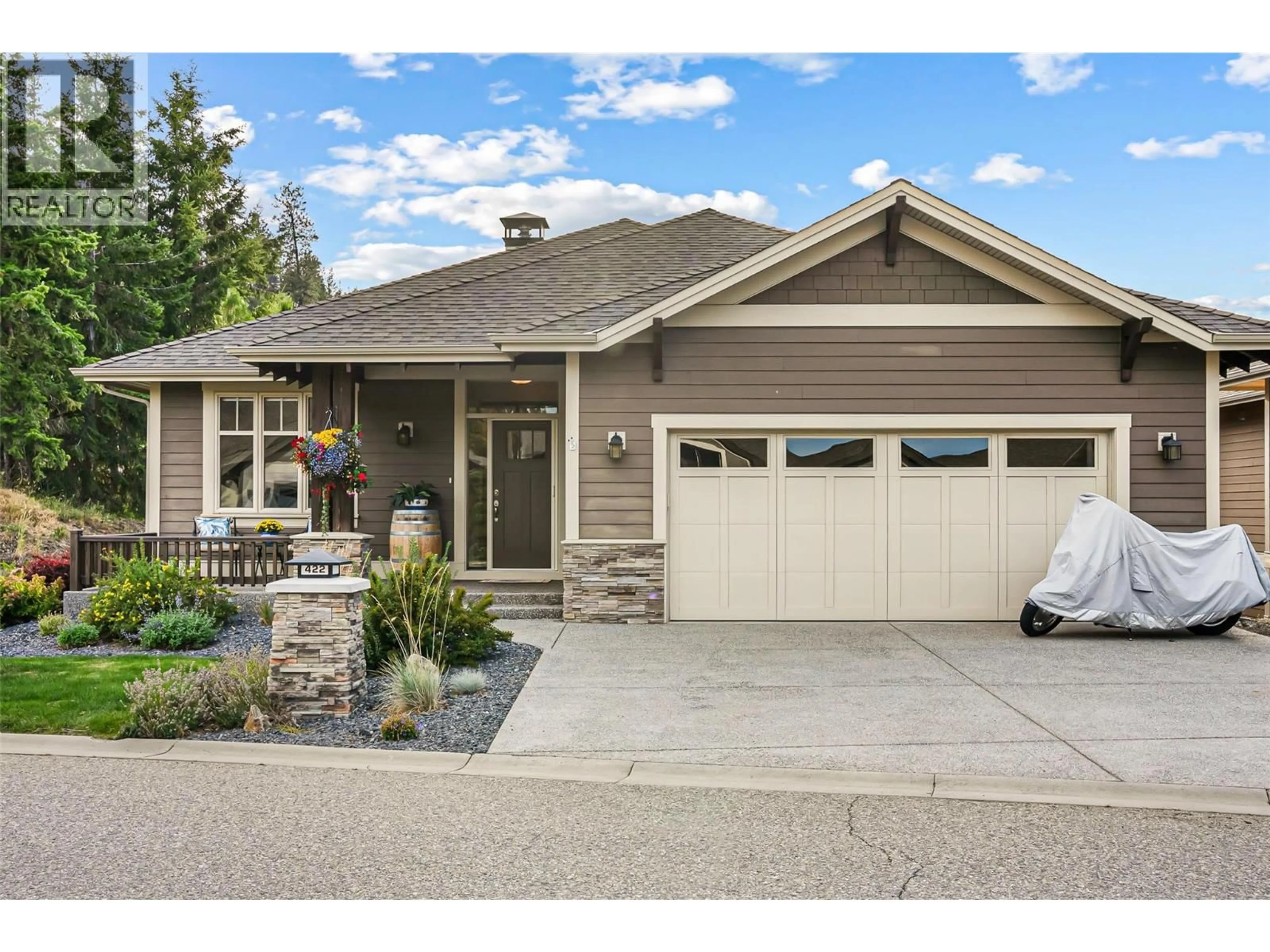 Home with vinyl exterior material, street for 422 LONGSPOON PLACE, Vernon British Columbia V1H2K2