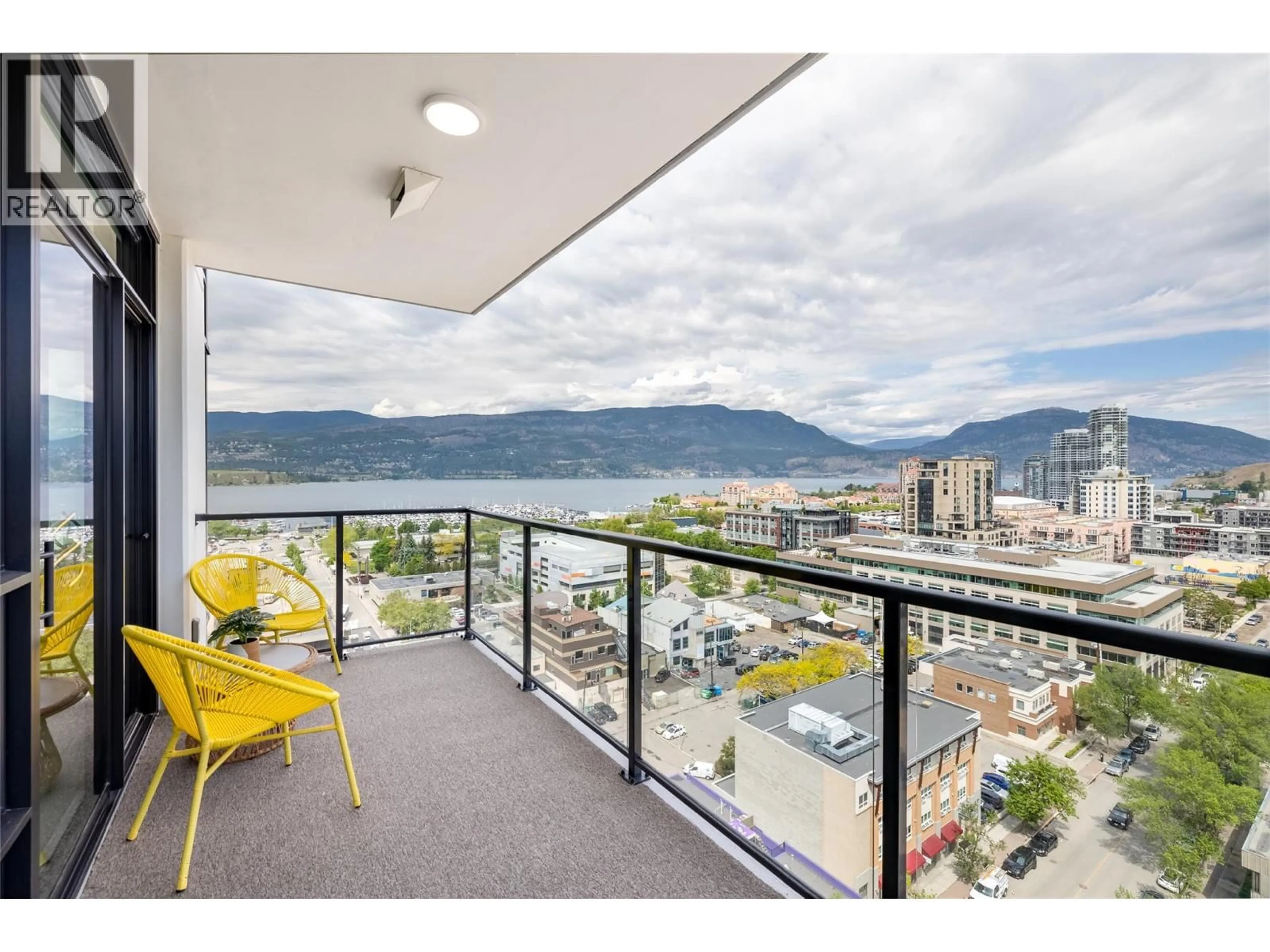 Balcony in the apartment, water/lake/river/ocean view for 1608 - 1471 ST PAUL STREET, Kelowna British Columbia V1Y2E4