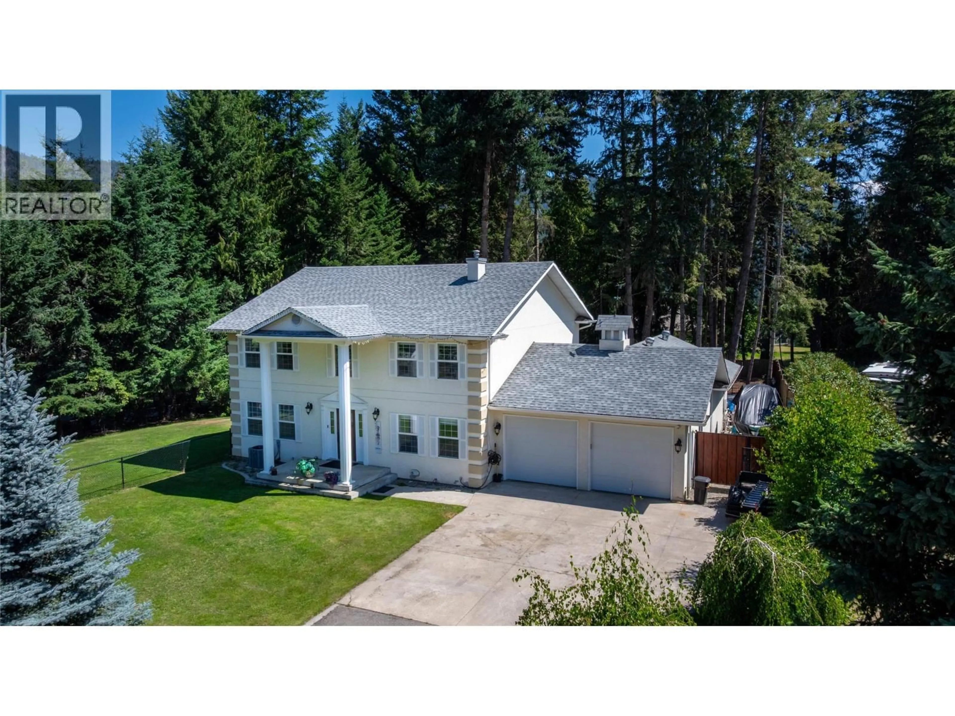 A pic from outside/outdoor area/front of a property/back of a property/a pic from drone, unknown for 2836 MARINE DRIVE, Blind Bay British Columbia V0E1H1