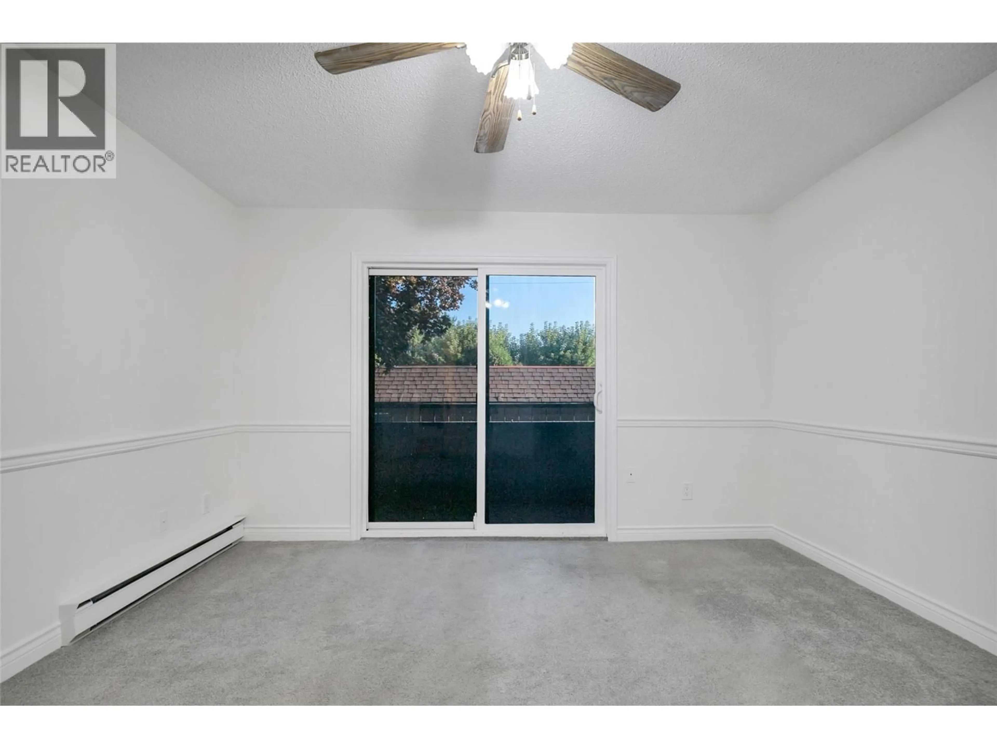 A pic of a room for 206 - 983 BERNARD AVENUE, Kelowna British Columbia V1Y6P7