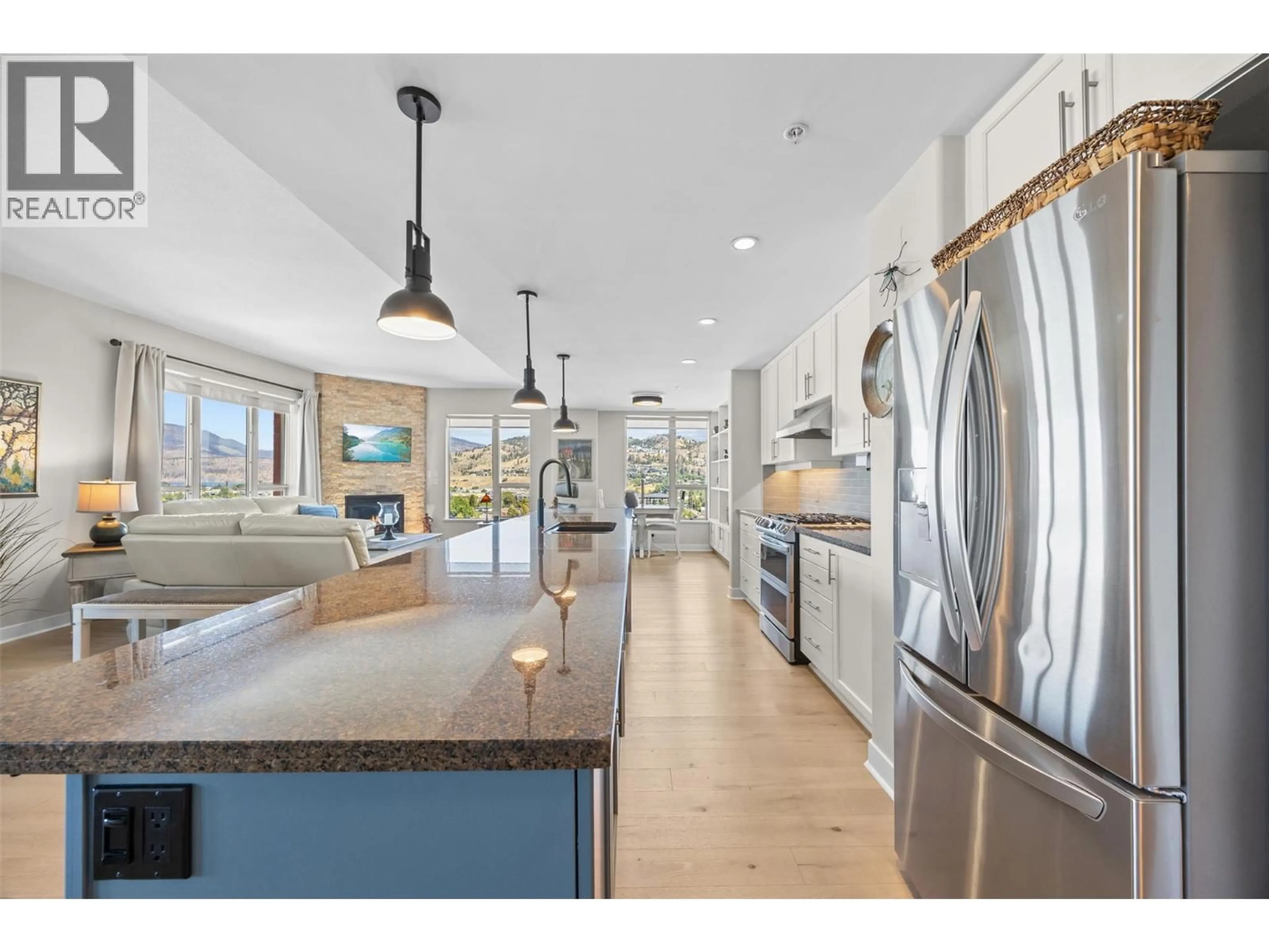 Open concept kitchen, ceramic/tile floor for 1109 - 1160 BERNARD AVENUE, Kelowna British Columbia V1Y6R2