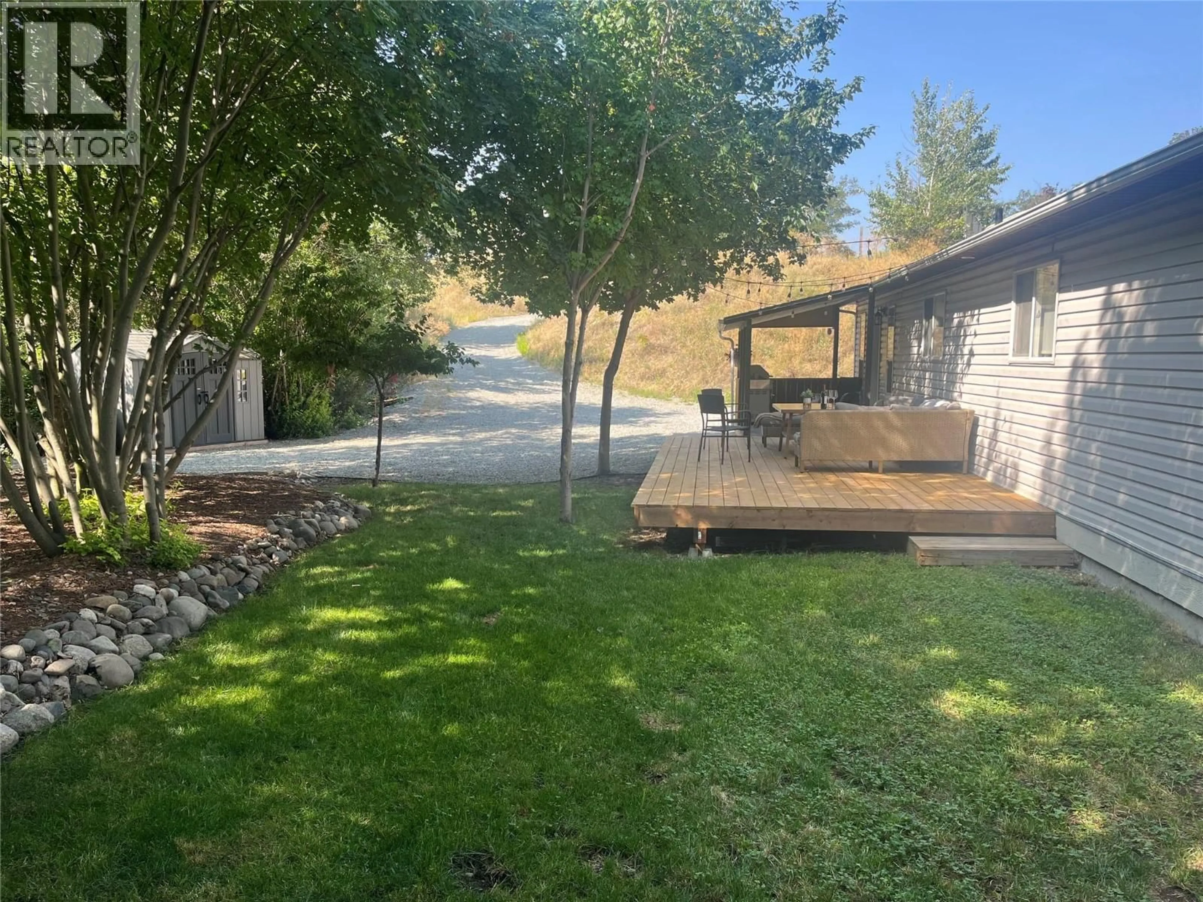 A pic from outside/outdoor area/front of a property/back of a property/a pic from drone, unknown for 1987 ELKRIDGE PLACE, Westbank British Columbia V4T3K1