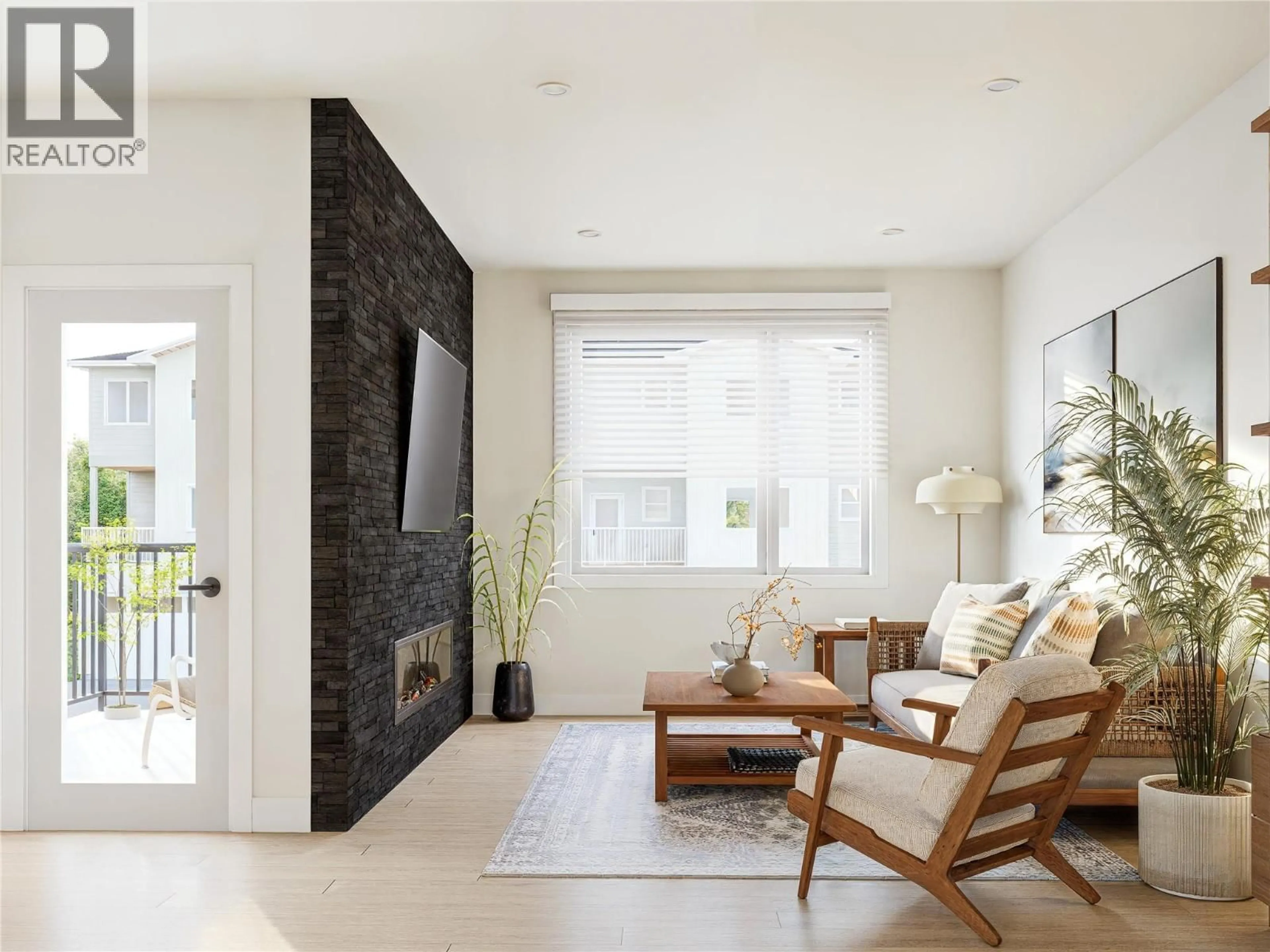 Indoor entryway for 3 - 222 TEMPLE STREET, Sicamous British Columbia V0E2V0