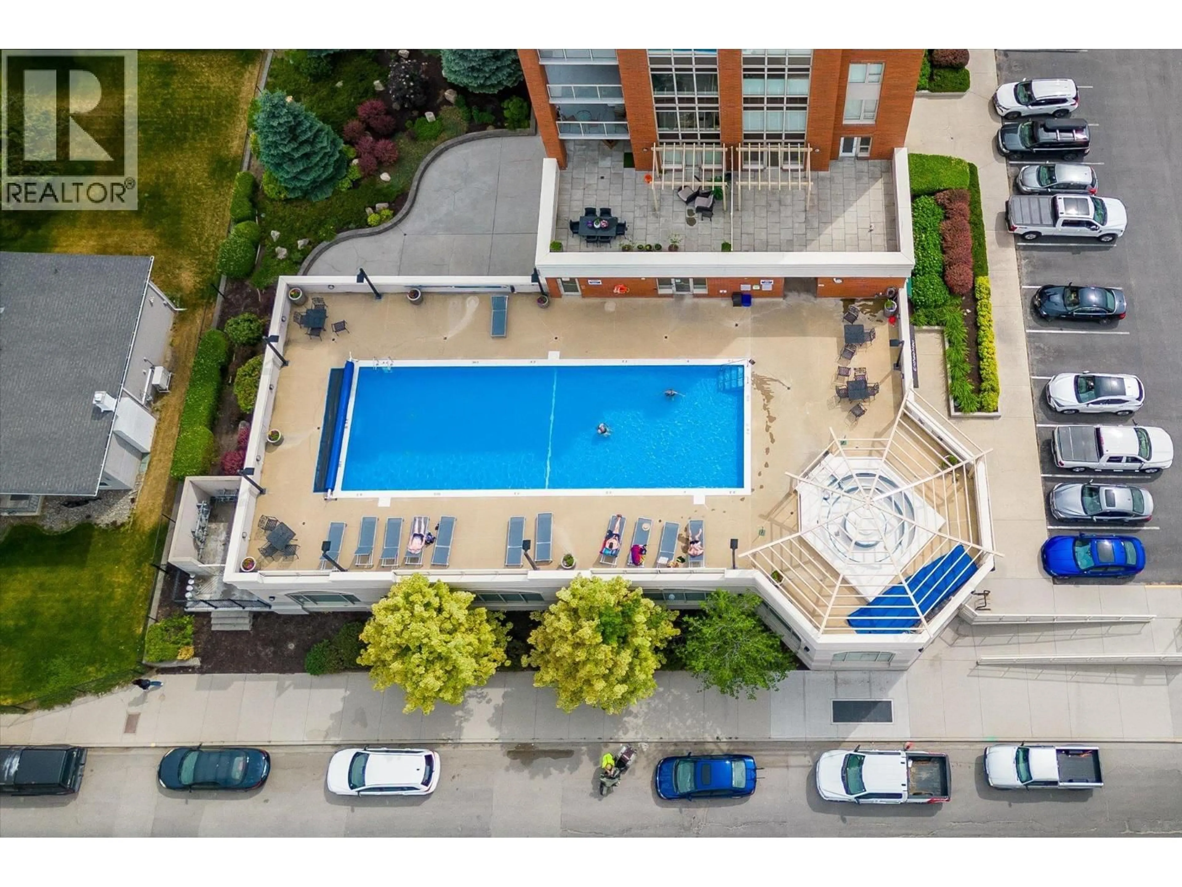 Pool for 205 - 1160 BERNARD AVENUE, Kelowna British Columbia V1Y6R2