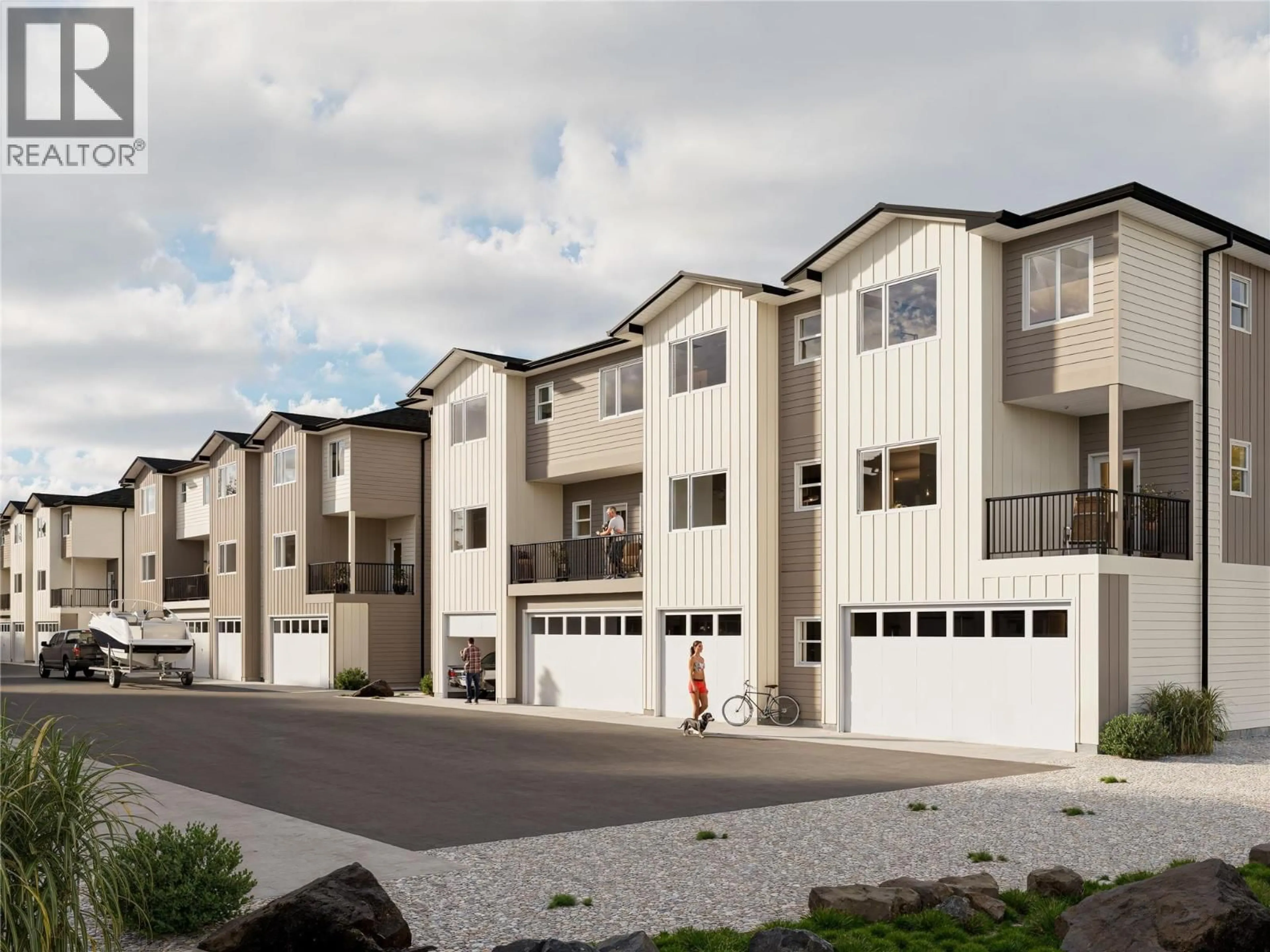 Home with vinyl exterior material, street for 8 - 222 TEMPLE STREET, Sicamous British Columbia V0E2V0