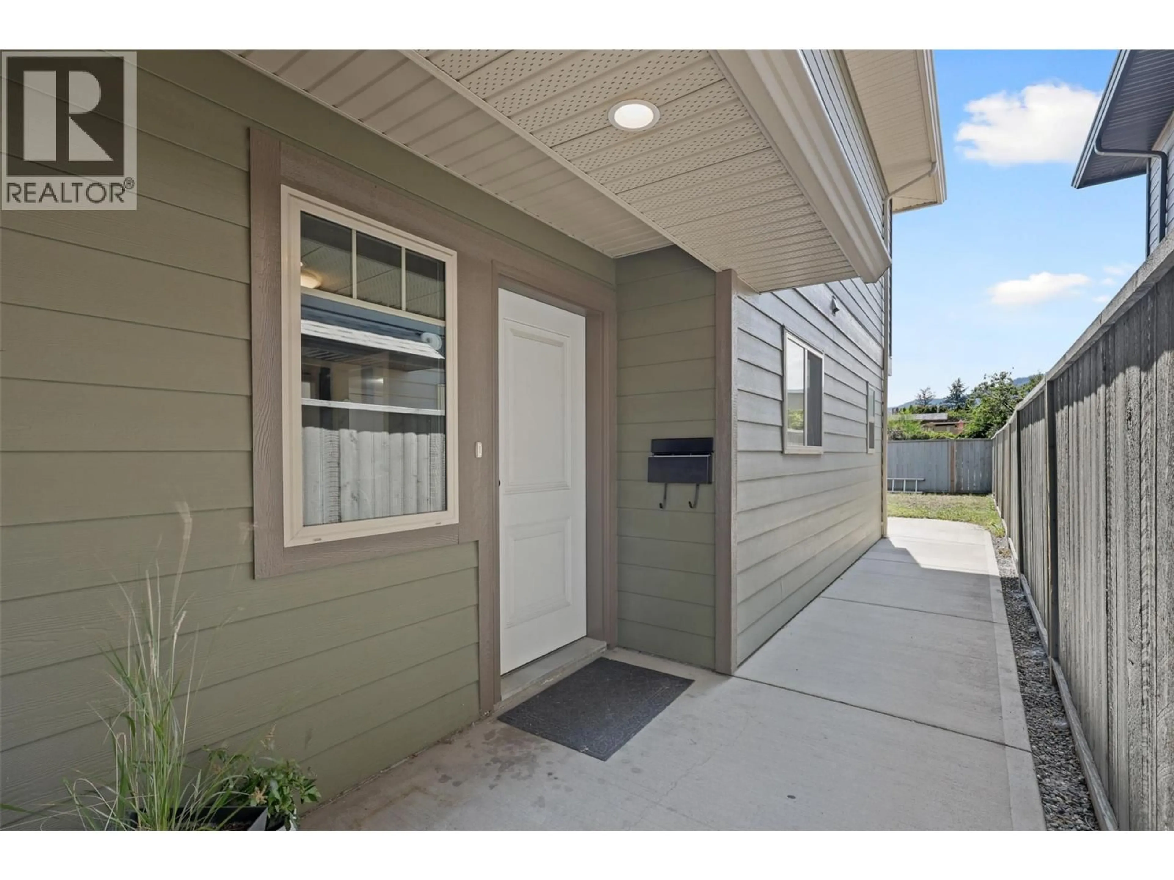 Unknown for 1725 PARKCREST AVENUE, Kamloops British Columbia V2B4W8