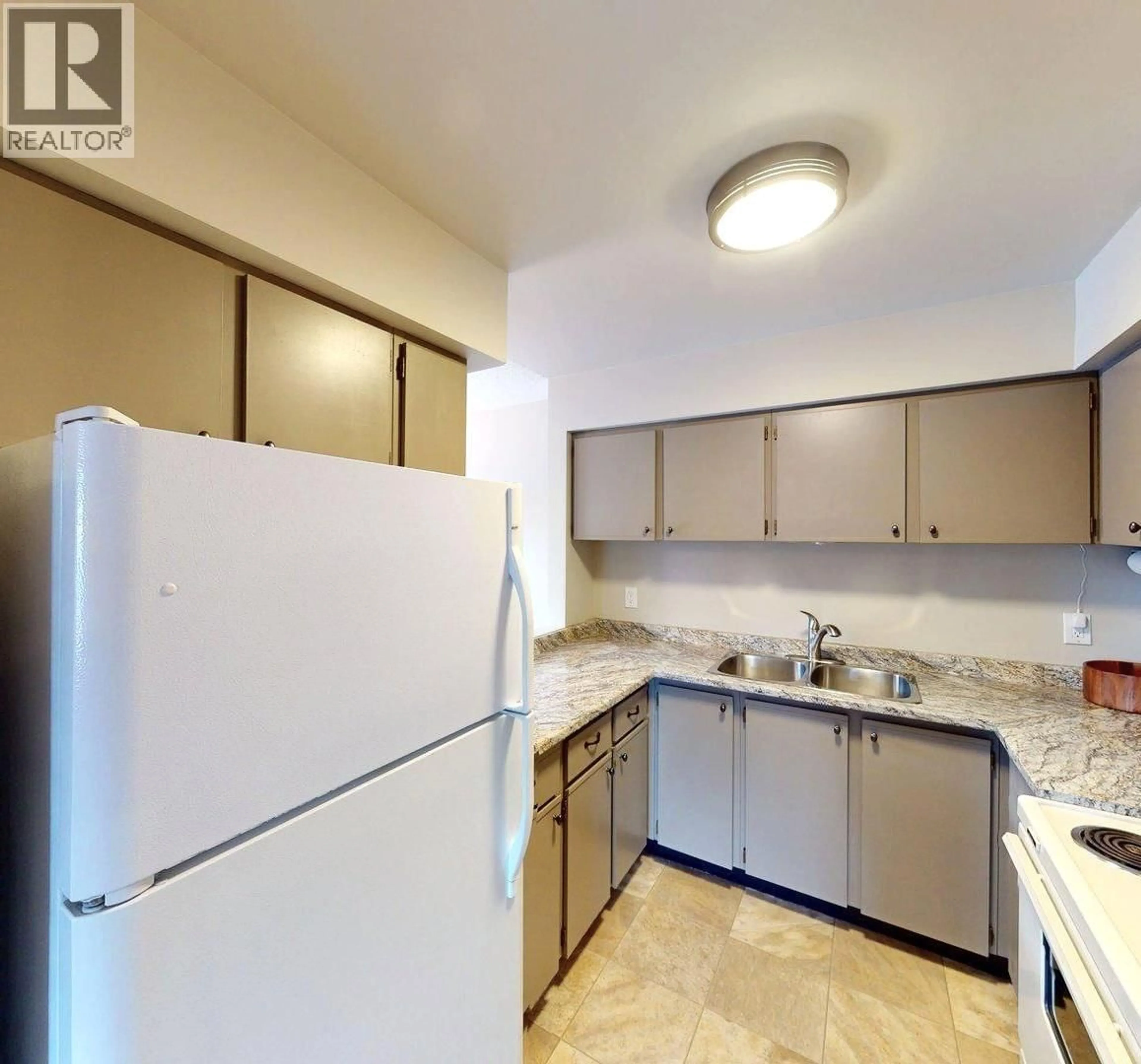 Standard kitchen, unknown for 311 - 93 DEERBORNE DRIVE, Elkford British Columbia V0B1H0