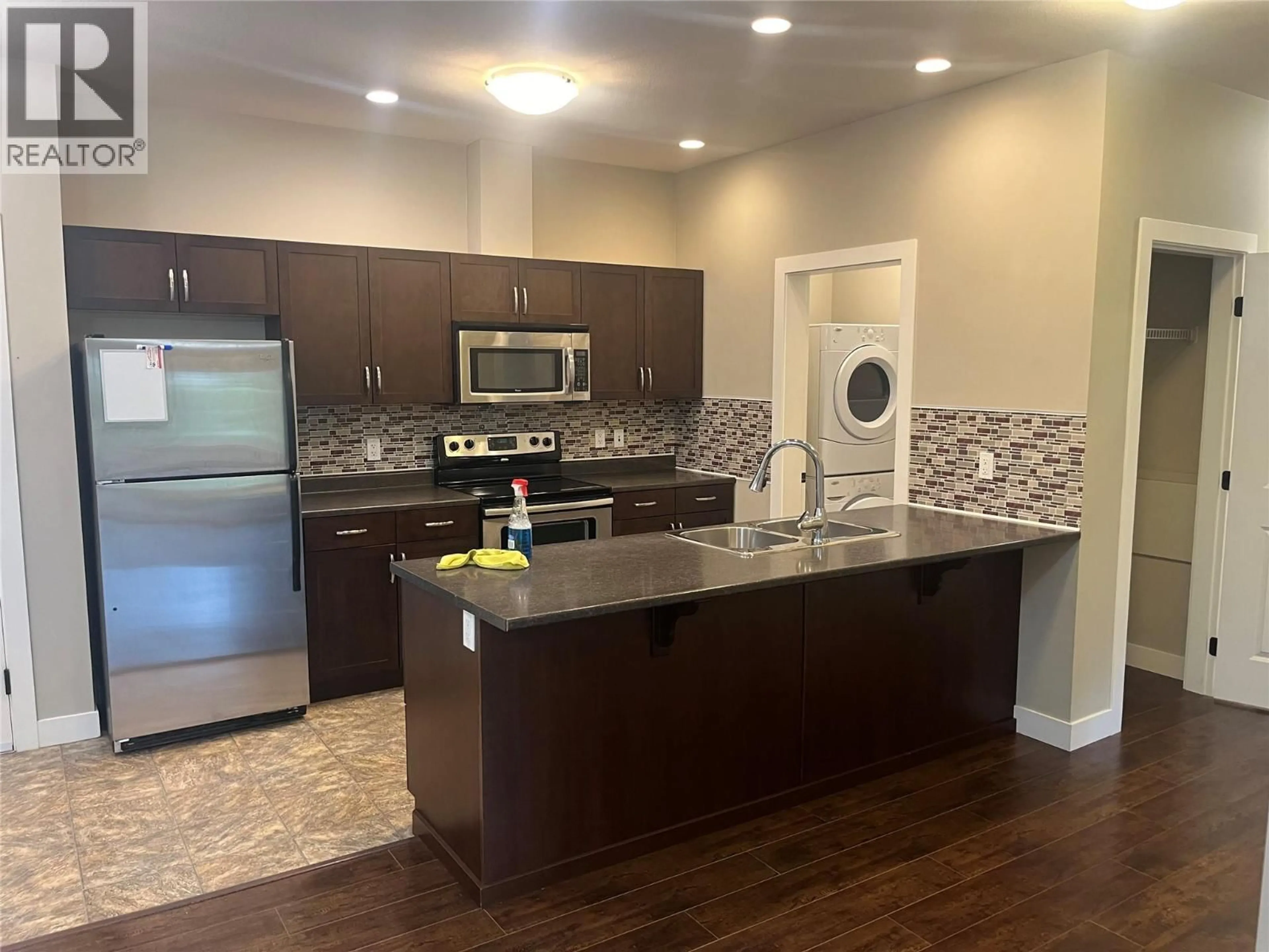 Open concept kitchen, unknown for 504 - 5170 DALLAS DRIVE, Kamloops British Columbia V2C0C7