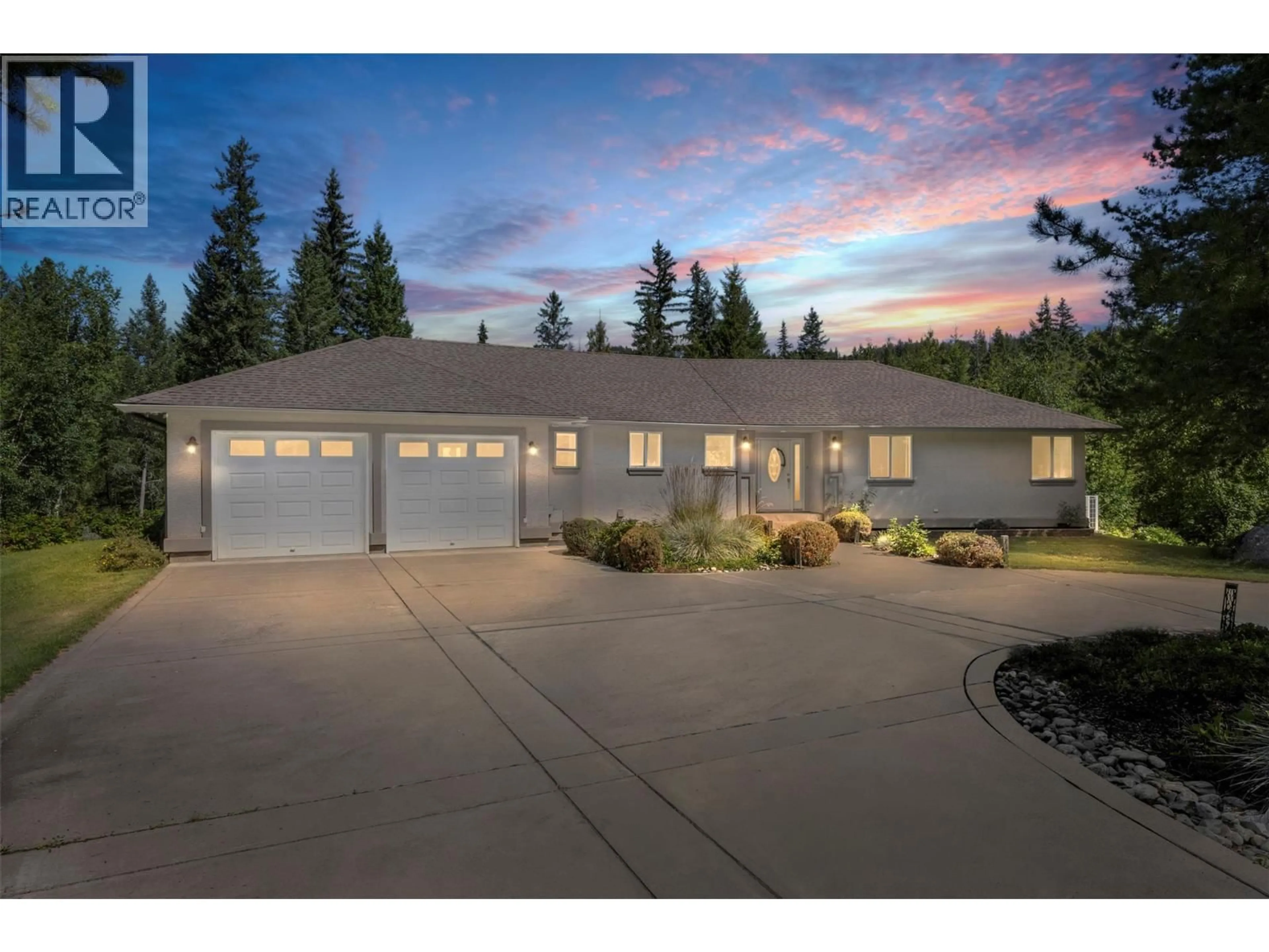 Home with vinyl exterior material, street for 4933 BIRCH LANE, Barriere British Columbia V0E1E0