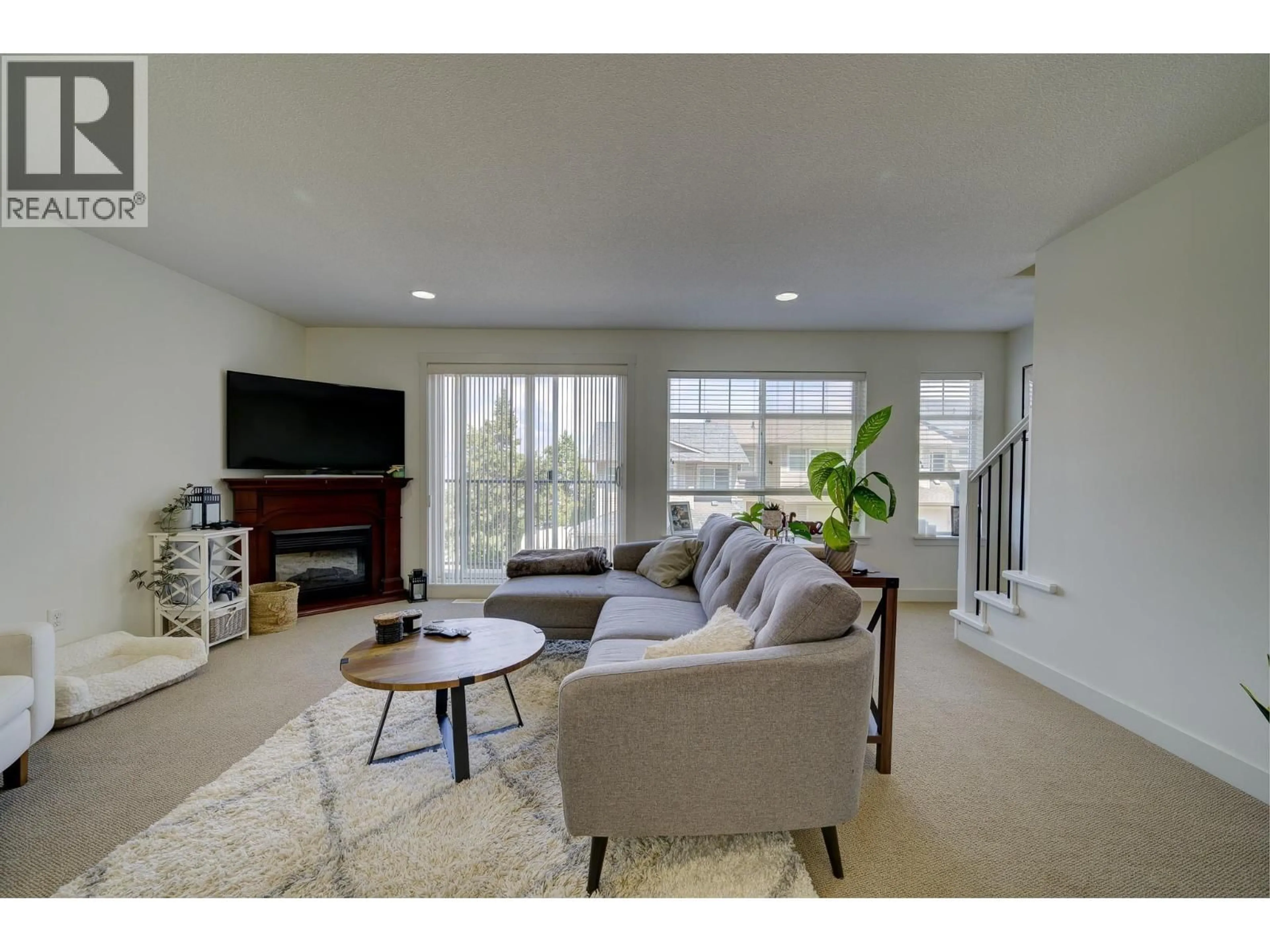 Living room with furniture, unknown for 27 - 1990 PACIFIC WAY, Kamloops British Columbia V1S1W3
