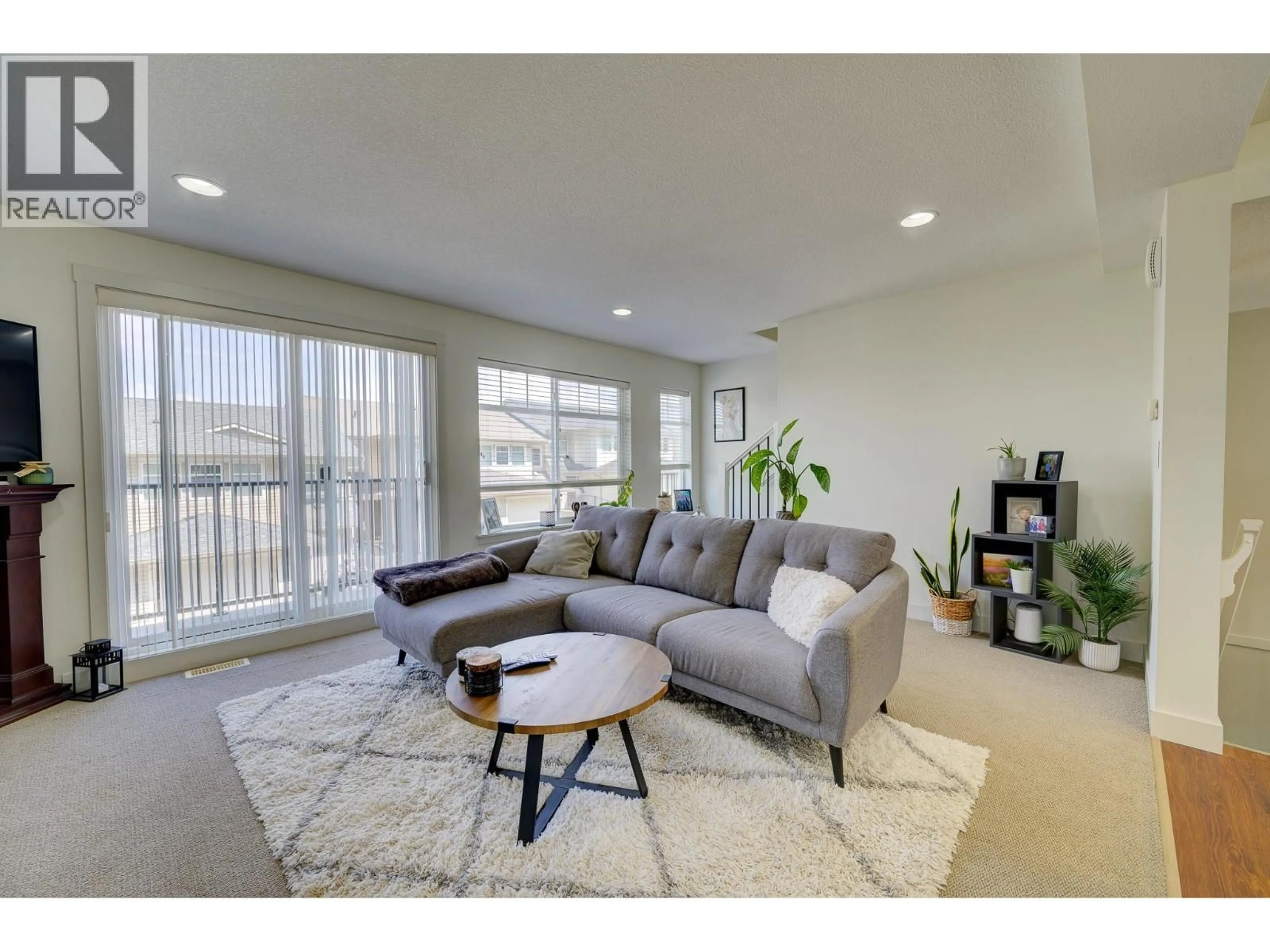 Living room with furniture, unknown for 27 - 1990 PACIFIC WAY, Kamloops British Columbia V1S1W3