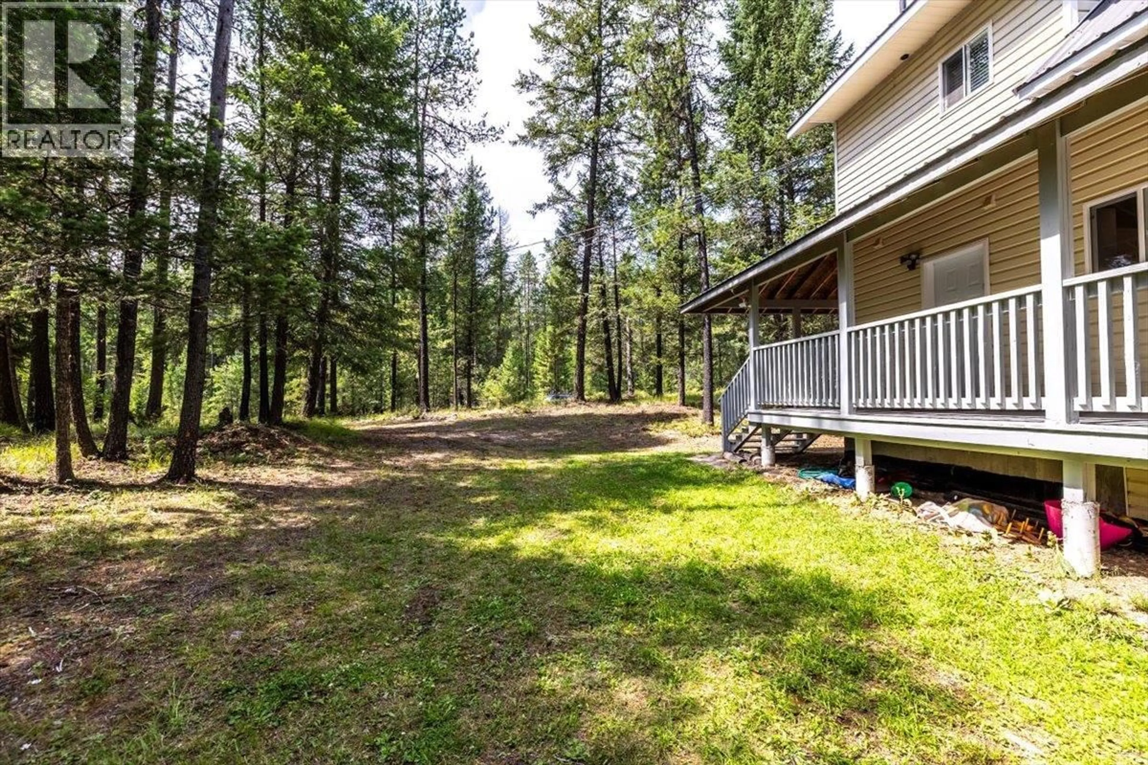 Patio, forest/trees view for 6660 MCLEAN ROAD, Jaffray British Columbia V0B1T0