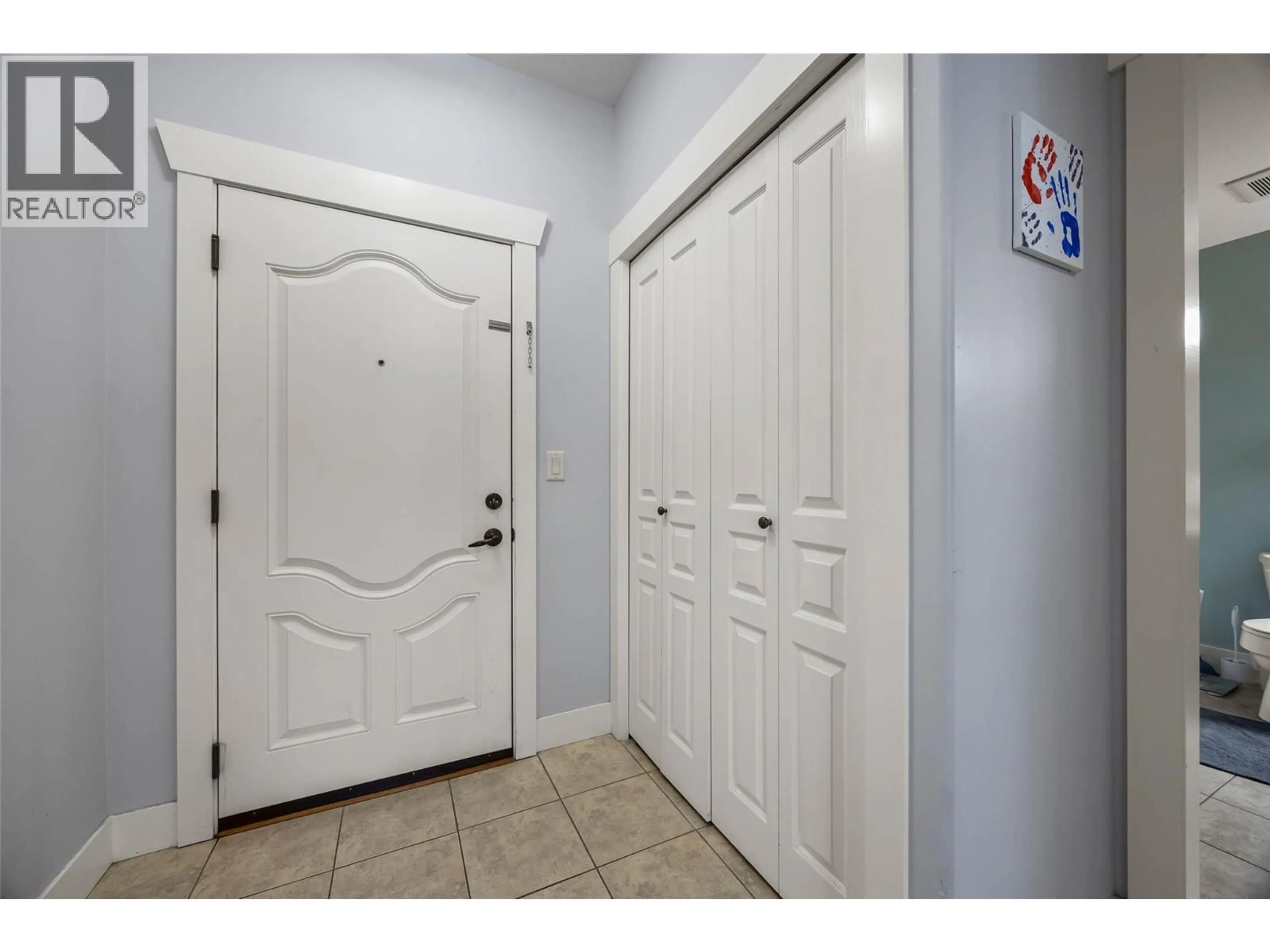 Indoor entryway for 412 - 795 MCGILL ROAD, Kamloops British Columbia V2C0B9