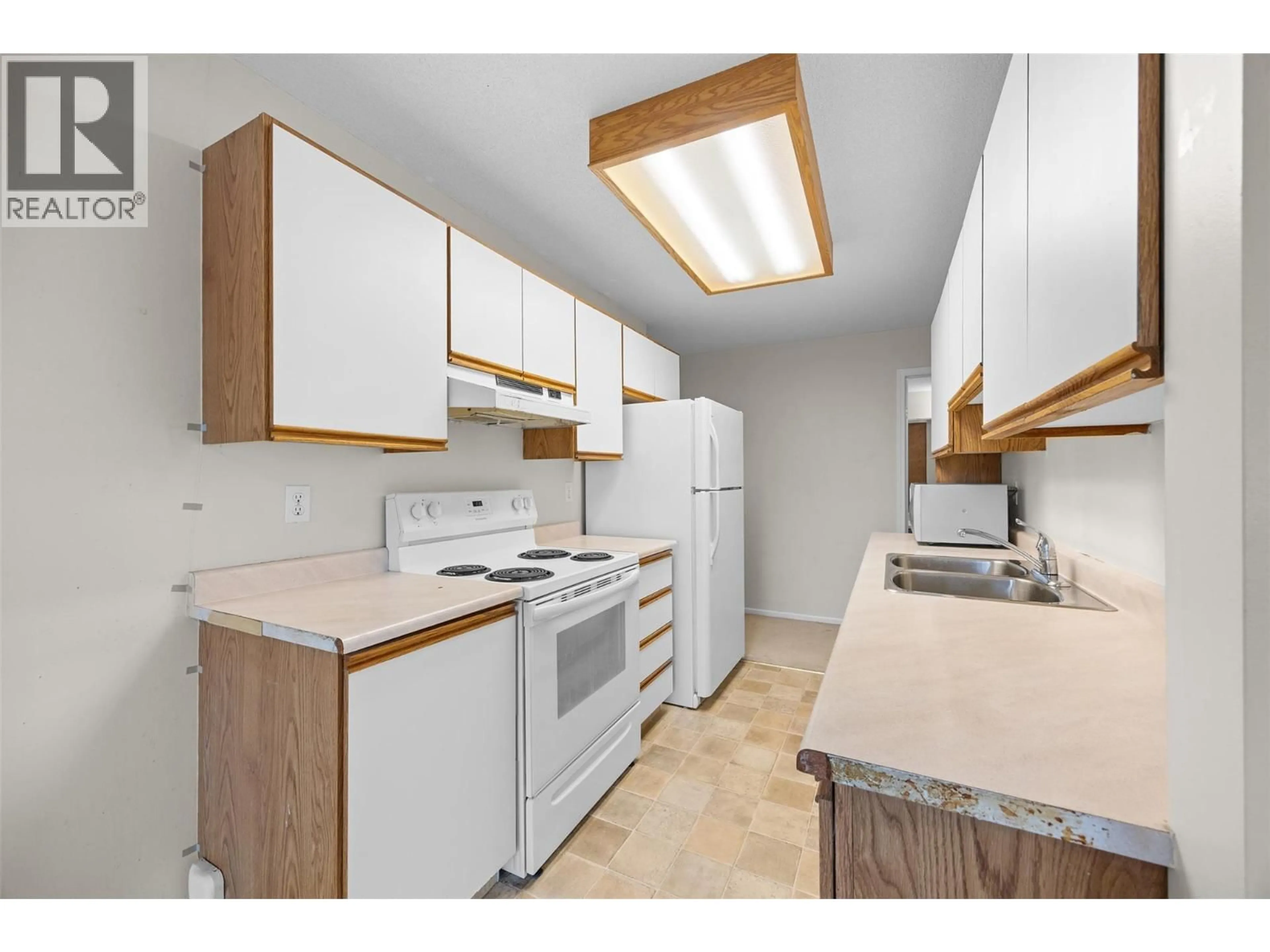 Standard kitchen, unknown for 307 - 2035 BARON ROAD, Kelowna British Columbia V1X7G3