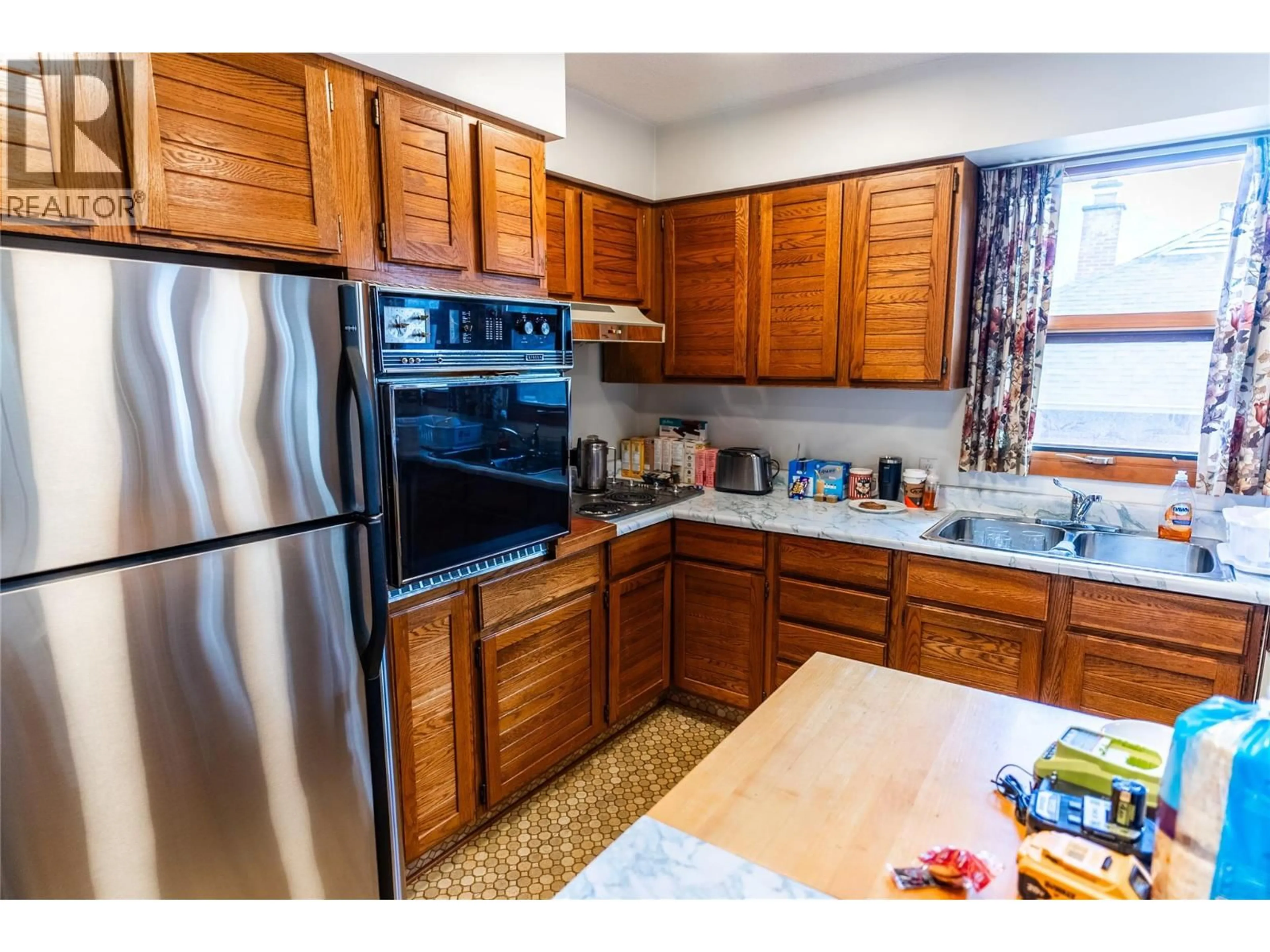 Standard kitchen, unknown for 108 FORD STREET, Revelstoke British Columbia V0E2S0