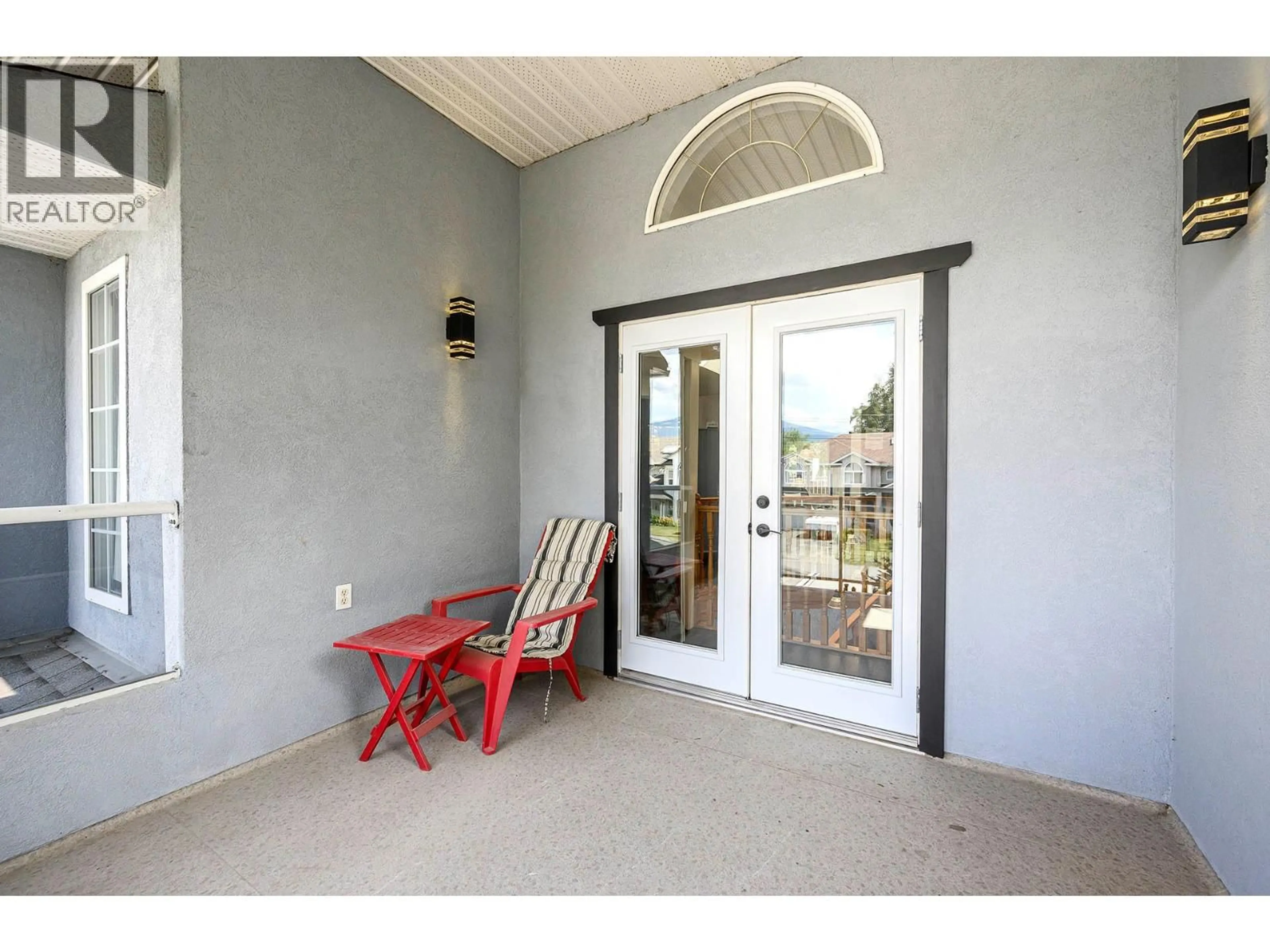 Indoor entryway for 228 MURTLE ROAD, Clearwater British Columbia V0E1N1