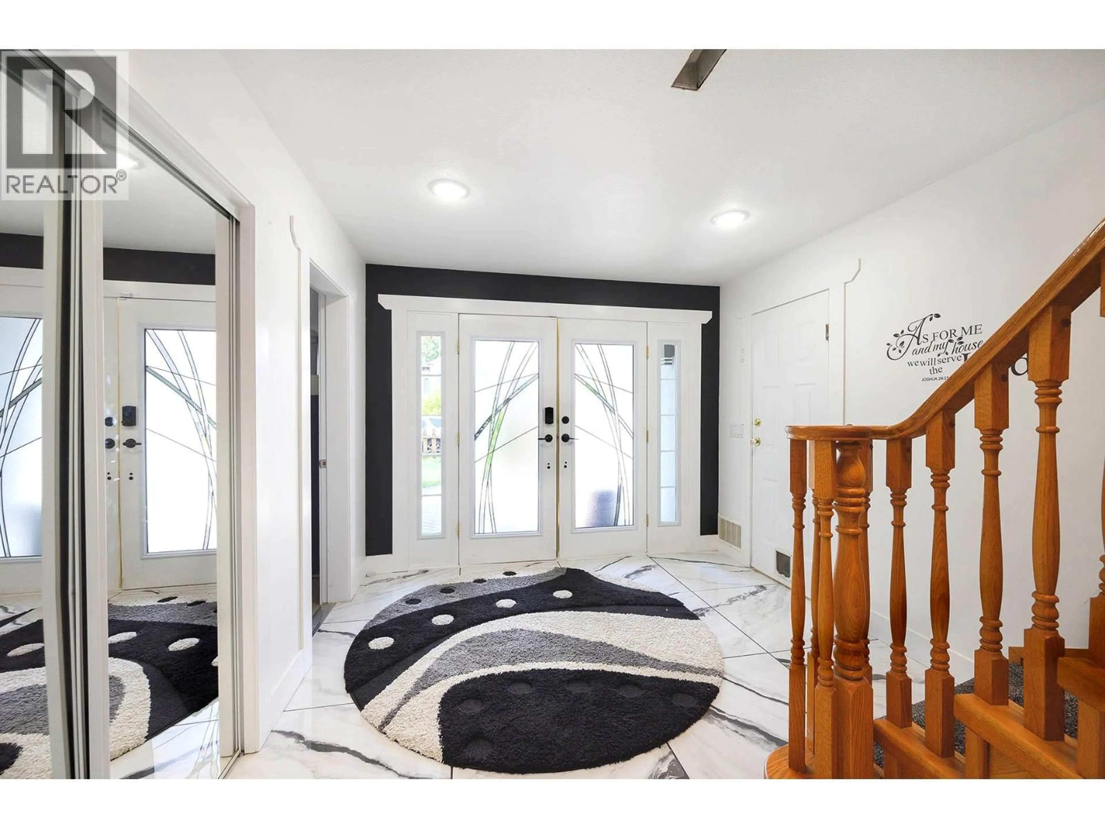 Indoor entryway for 228 MURTLE ROAD, Clearwater British Columbia V0E1N1