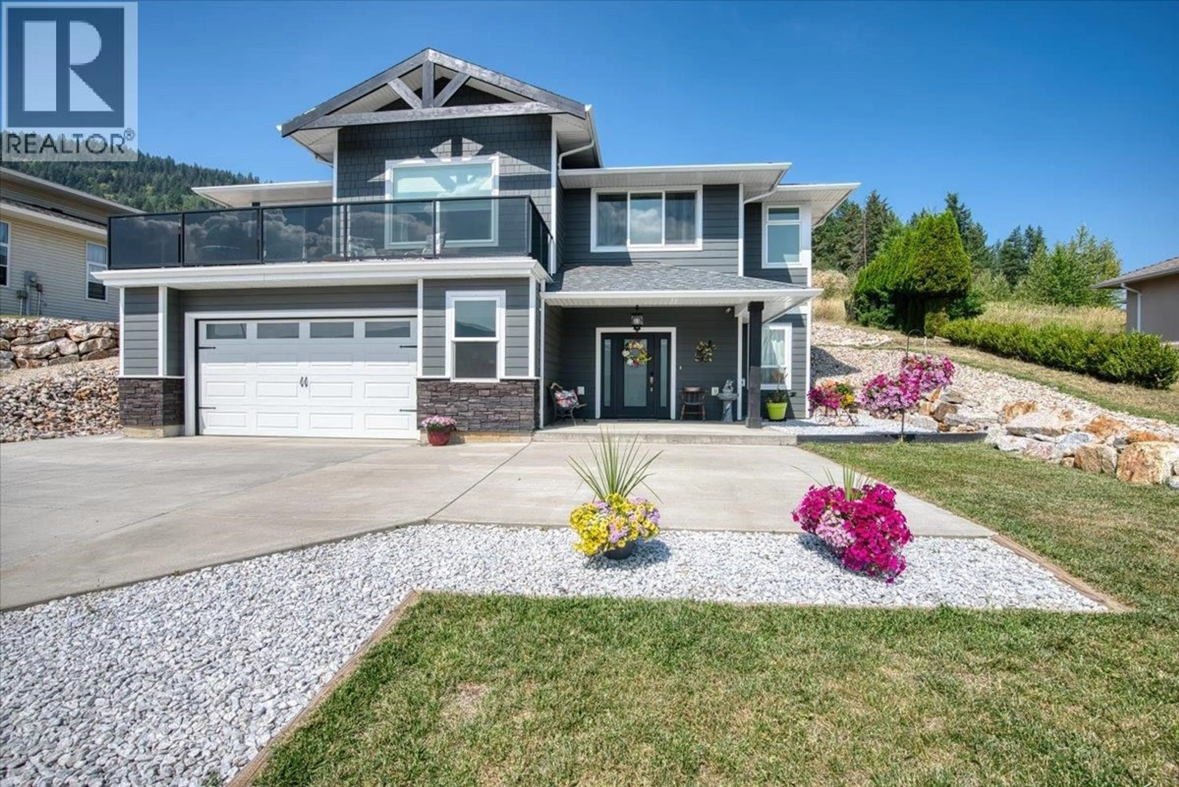 Home with vinyl exterior material, unknown for 2016 MOUNTAIN VIEW AVENUE, Lumby British Columbia V0E2G0