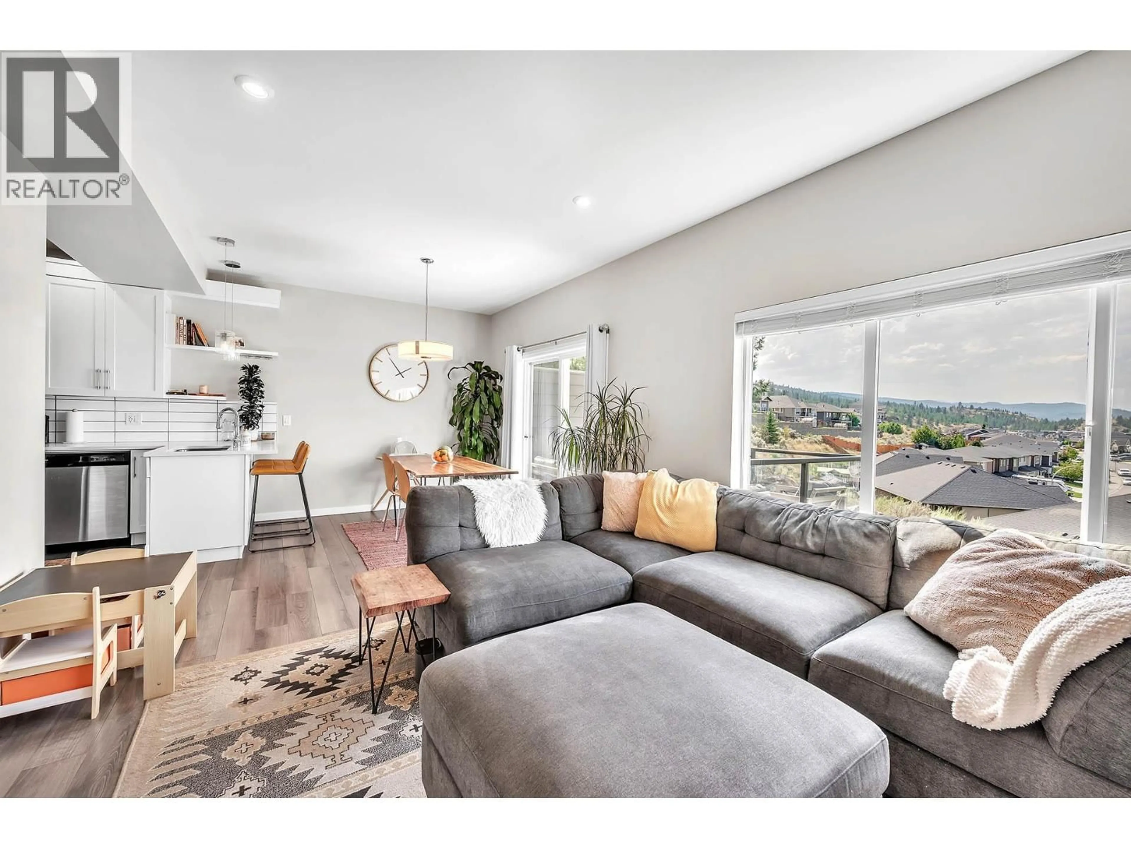 Living room with furniture, unknown for 116 - 1993 QU'APPELLE BOULEVARD, Kamloops British Columbia V2E0C2