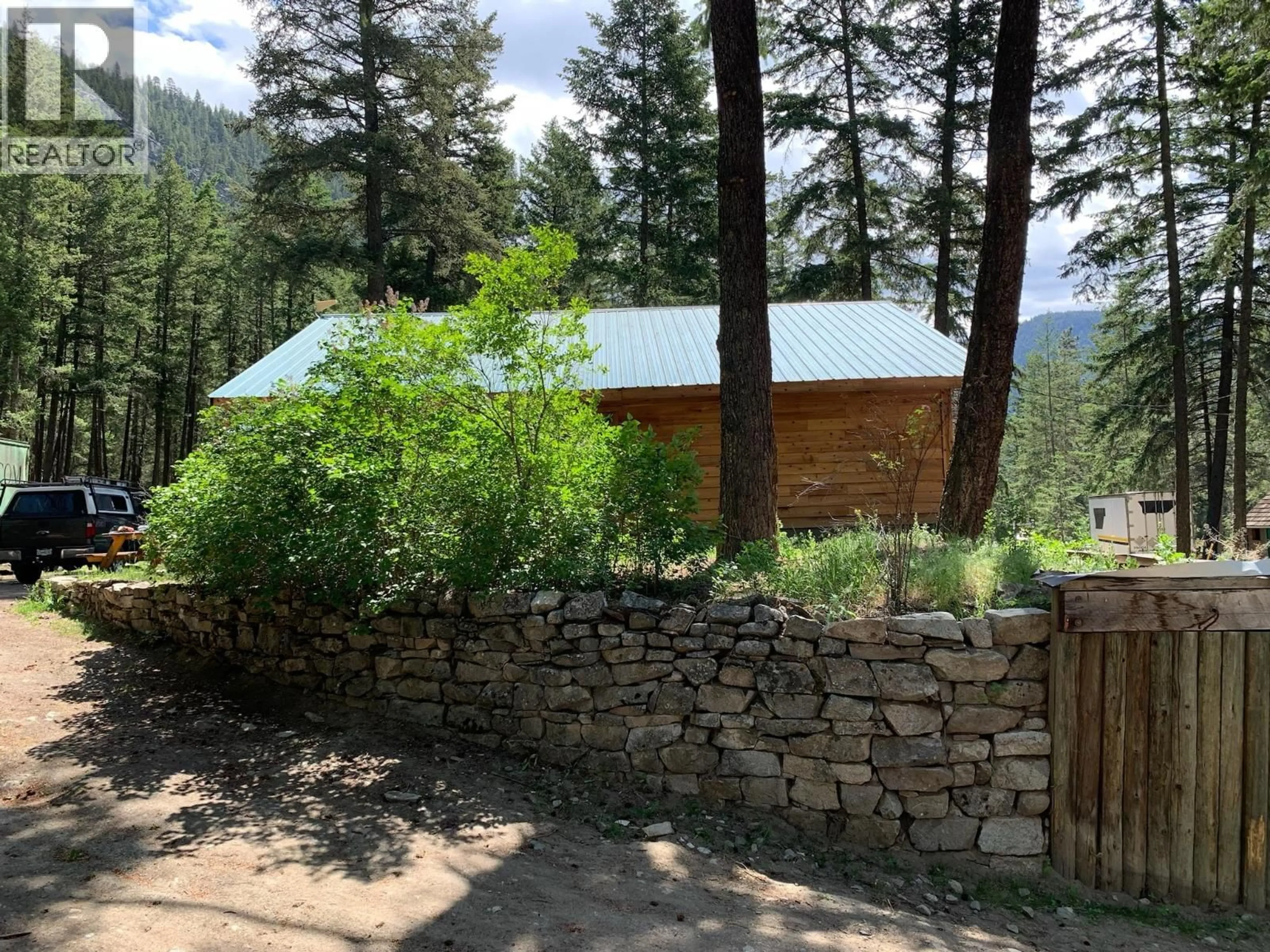 A pic from outside/outdoor area/front of a property/back of a property/a pic from drone, mountain view for 1380 OLD HEDLEY ROAD, Princeton British Columbia V0X1W0