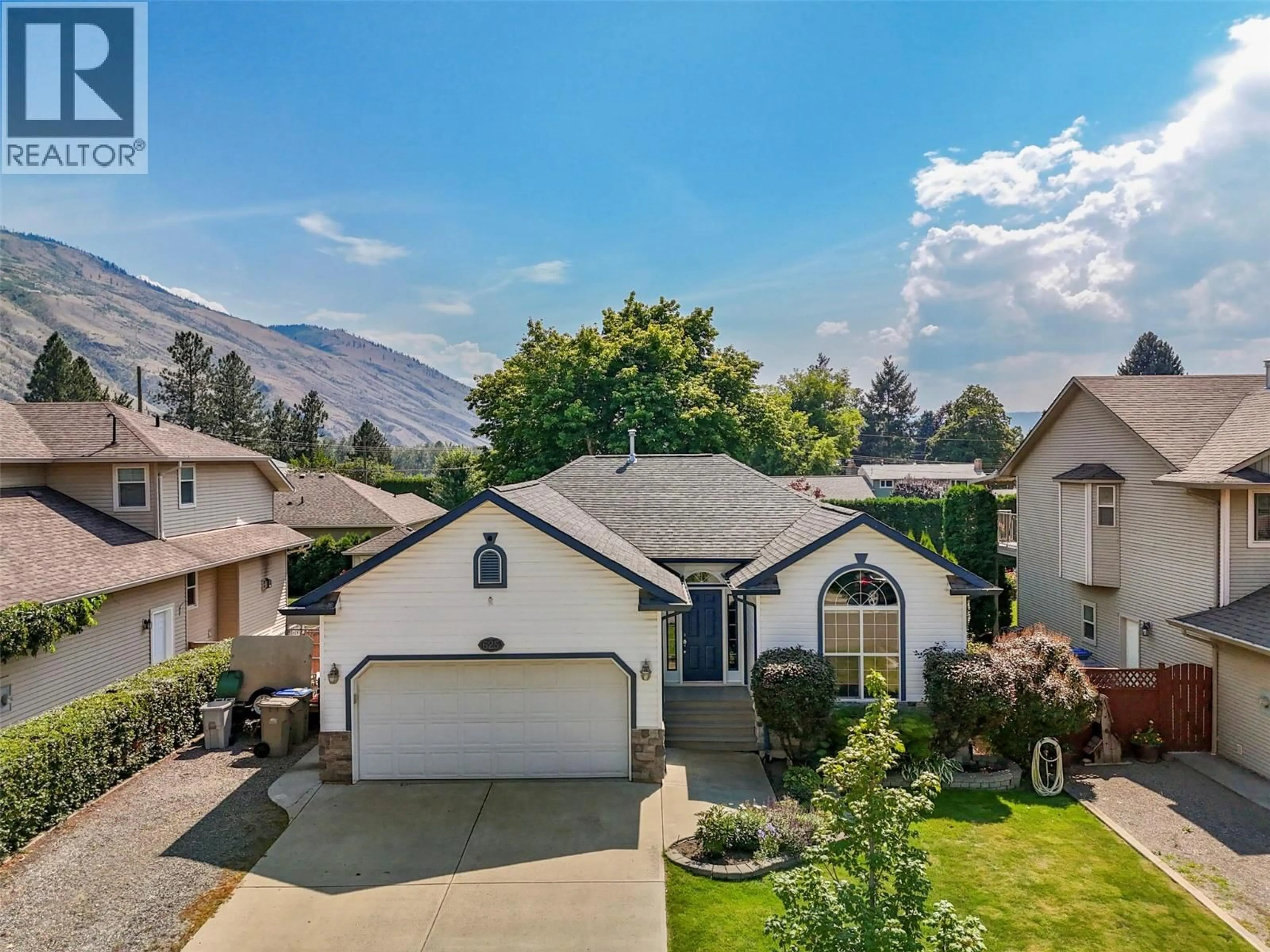 A pic from outside/outdoor area/front of a property/back of a property/a pic from drone, mountain view for 625 MCCURRACH PLACE, Kamloops British Columbia V2B8R1