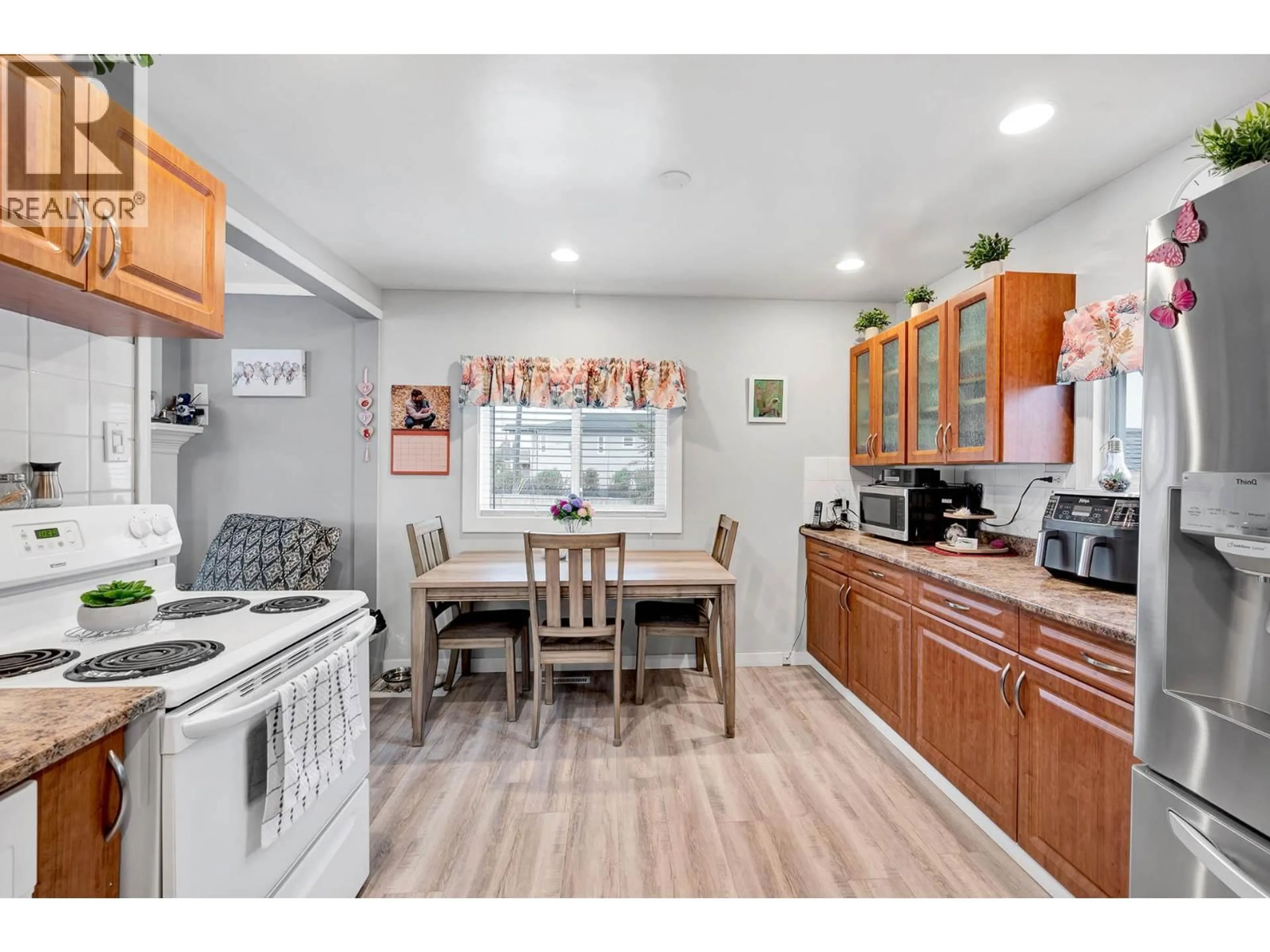 Open concept kitchen, unknown for 608 MACKENZIE AVENUE, Kamloops British Columbia V2B3V4