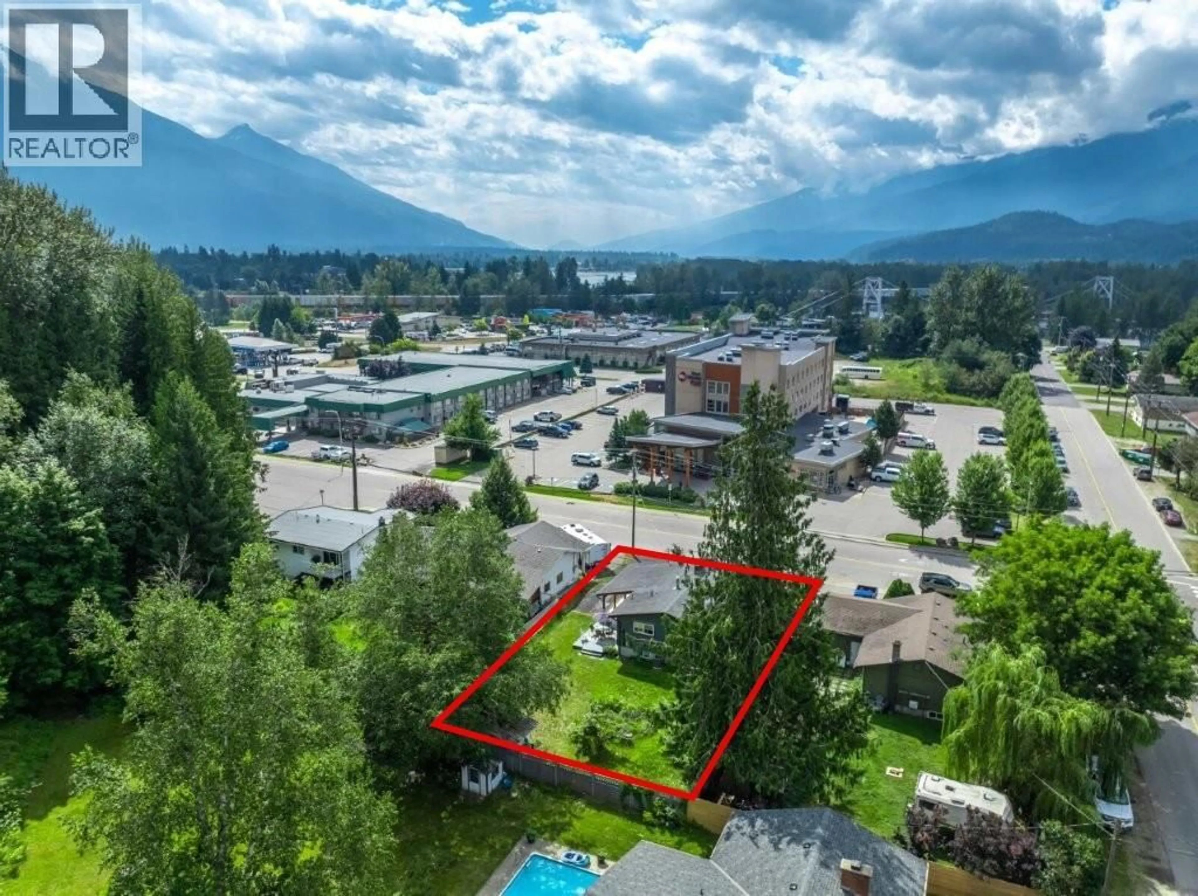 A pic from outside/outdoor area/front of a property/back of a property/a pic from drone, mountain view for 1924 LAFORME BOULEVARD, Revelstoke British Columbia V0E2S0