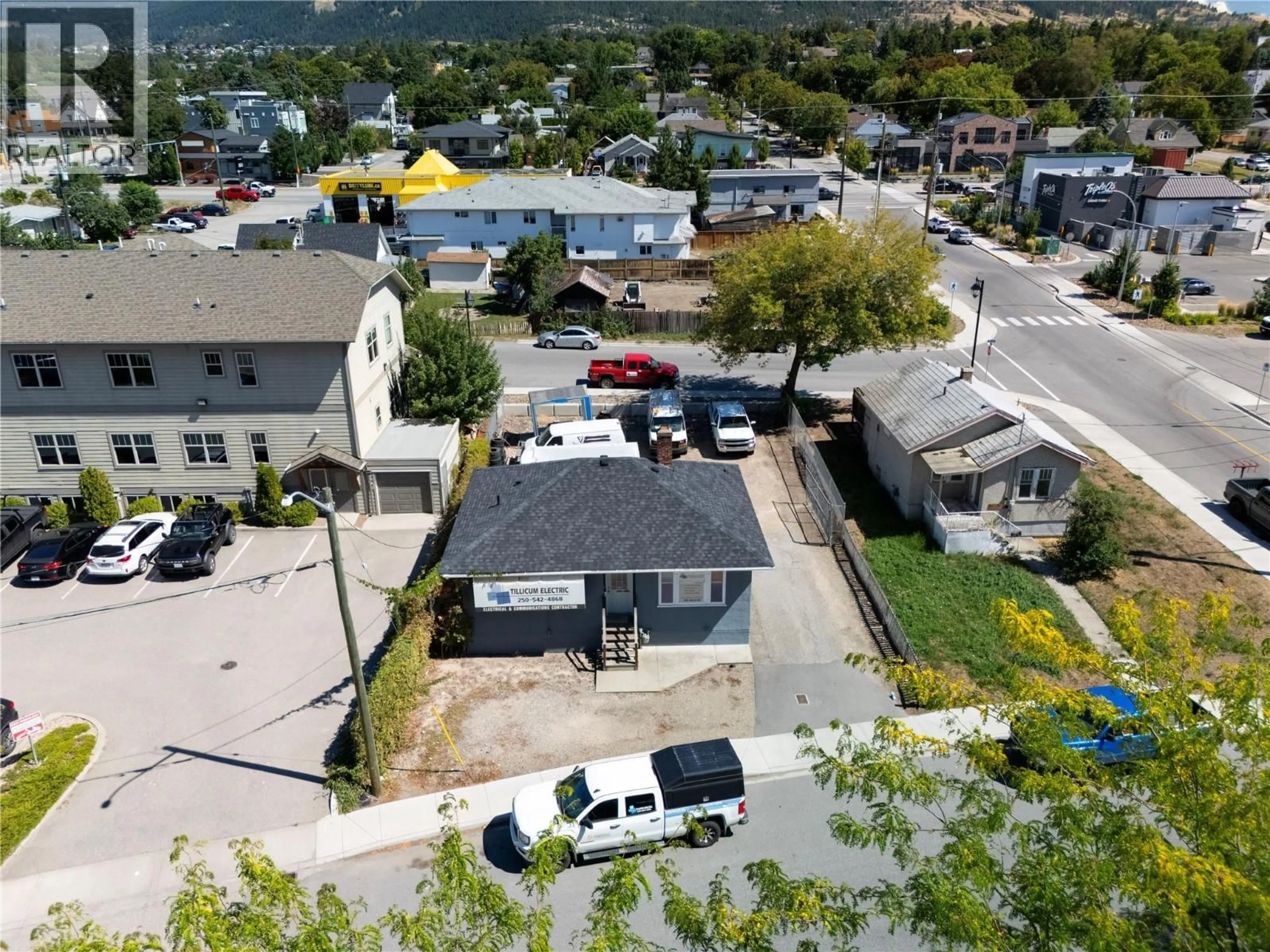A pic from outside/outdoor area/front of a property/back of a property/a pic from drone, unknown for 3703 28A STREET, Vernon British Columbia V1T5A2