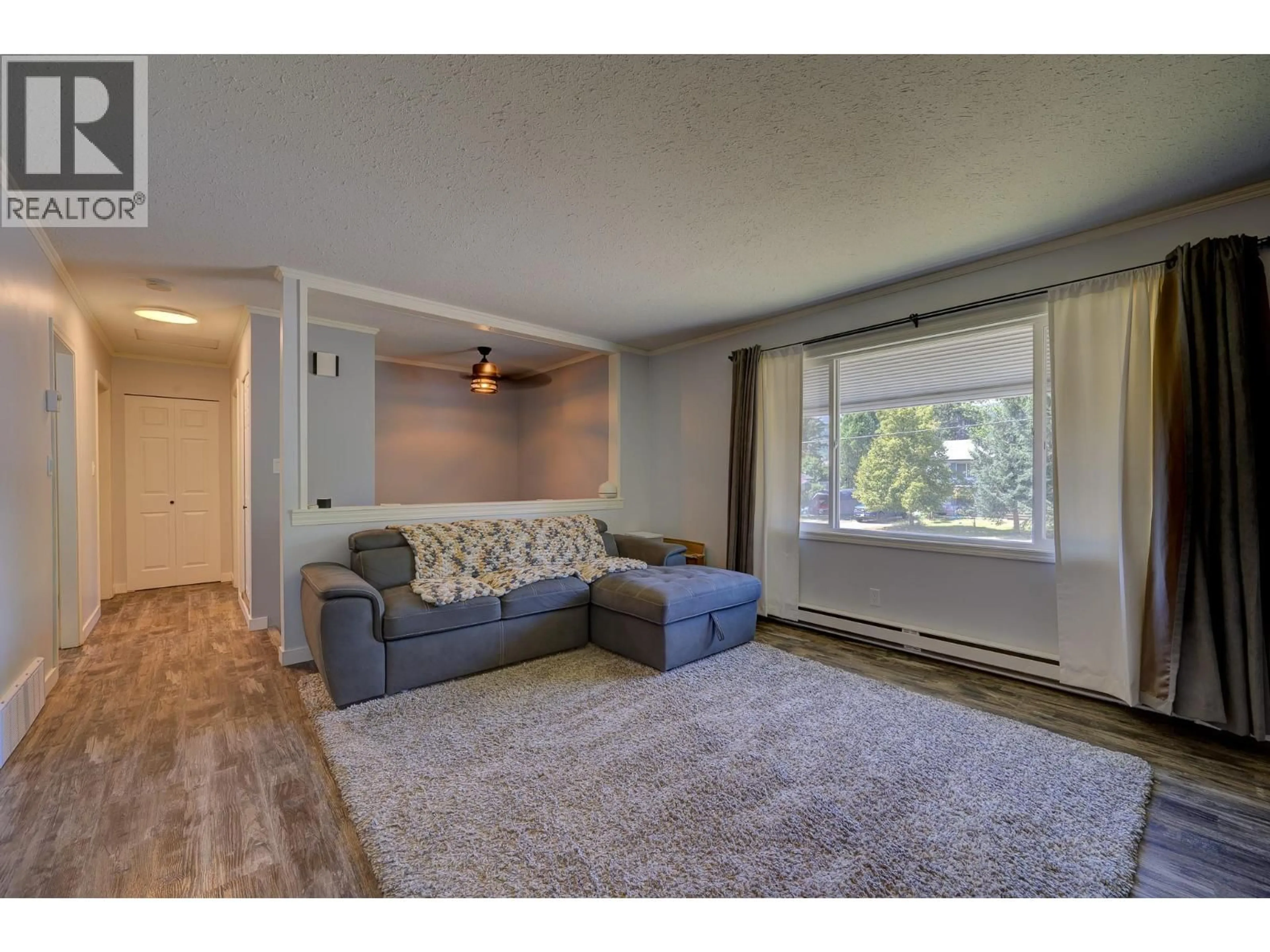 Living room with furniture, unknown for 4754 GIBBS ROAD, Barriere British Columbia V0E1E0