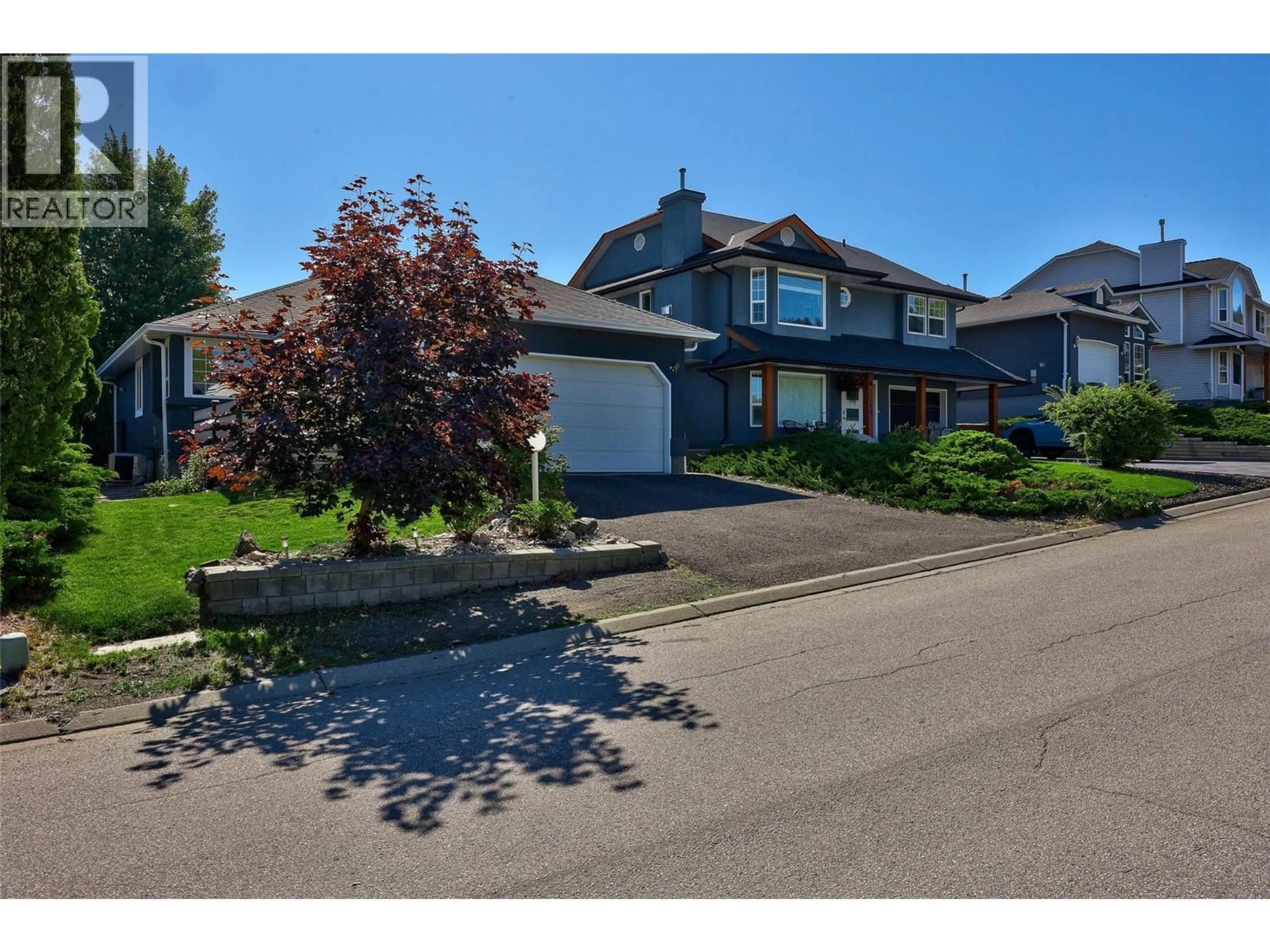 A pic from outside/outdoor area/front of a property/back of a property/a pic from drone, street for 2293 TURNBERRY PLACE, Kamloops British Columbia V1S1S9