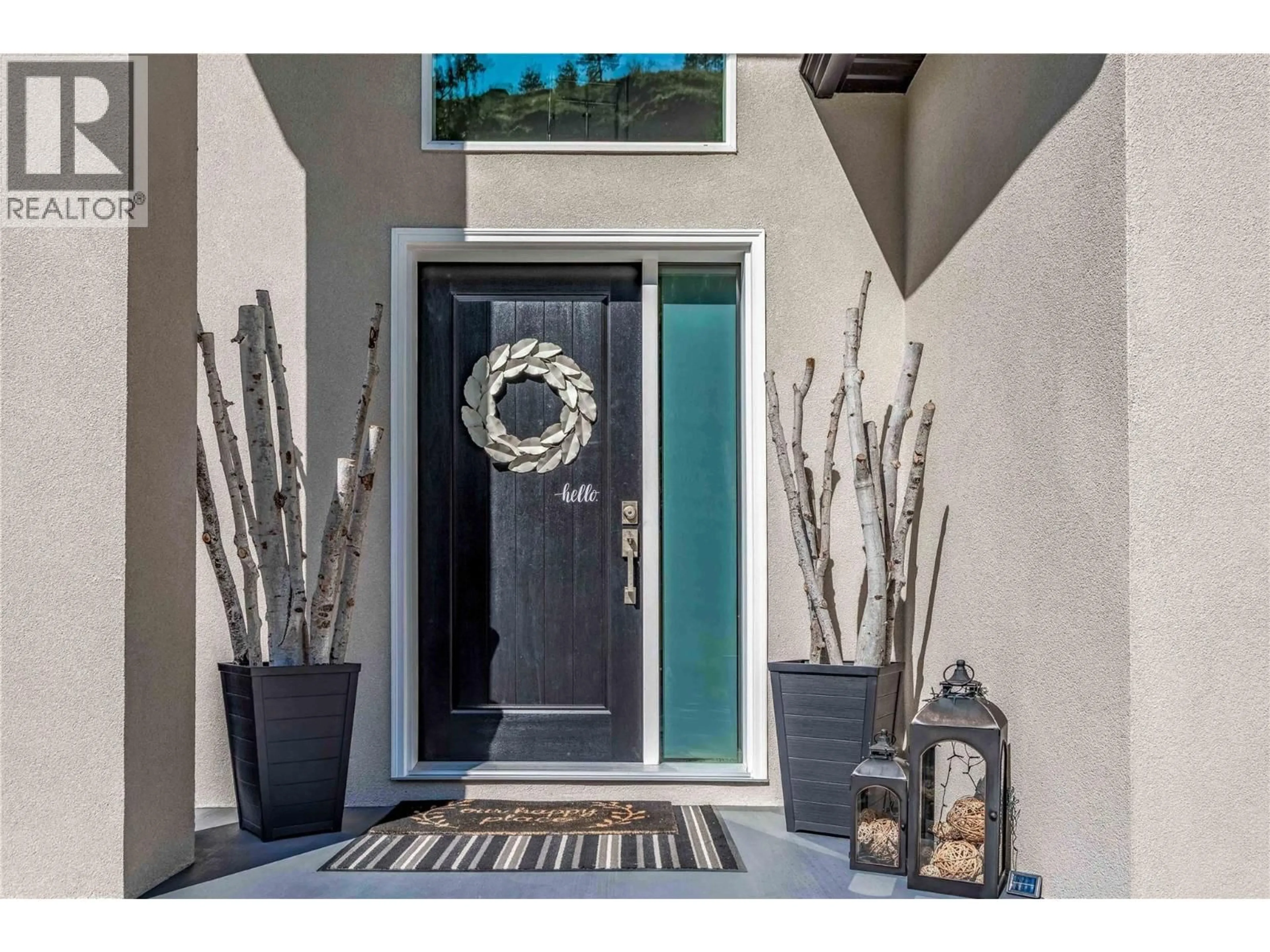 Indoor entryway for 3156 RIESLING WAY, West Kelowna British Columbia V4T3M7