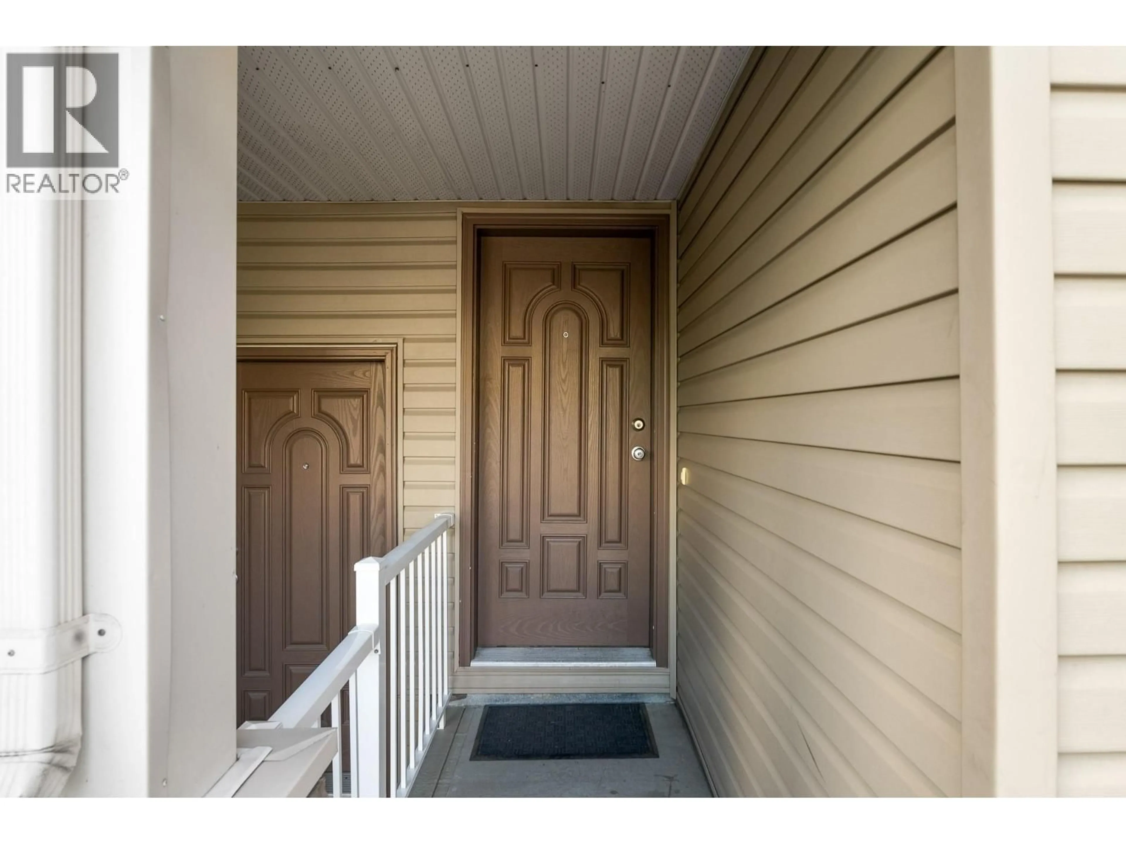 Indoor entryway for 27 - 2046 ROBSON PLACE, Kamloops British Columbia V2E0A5