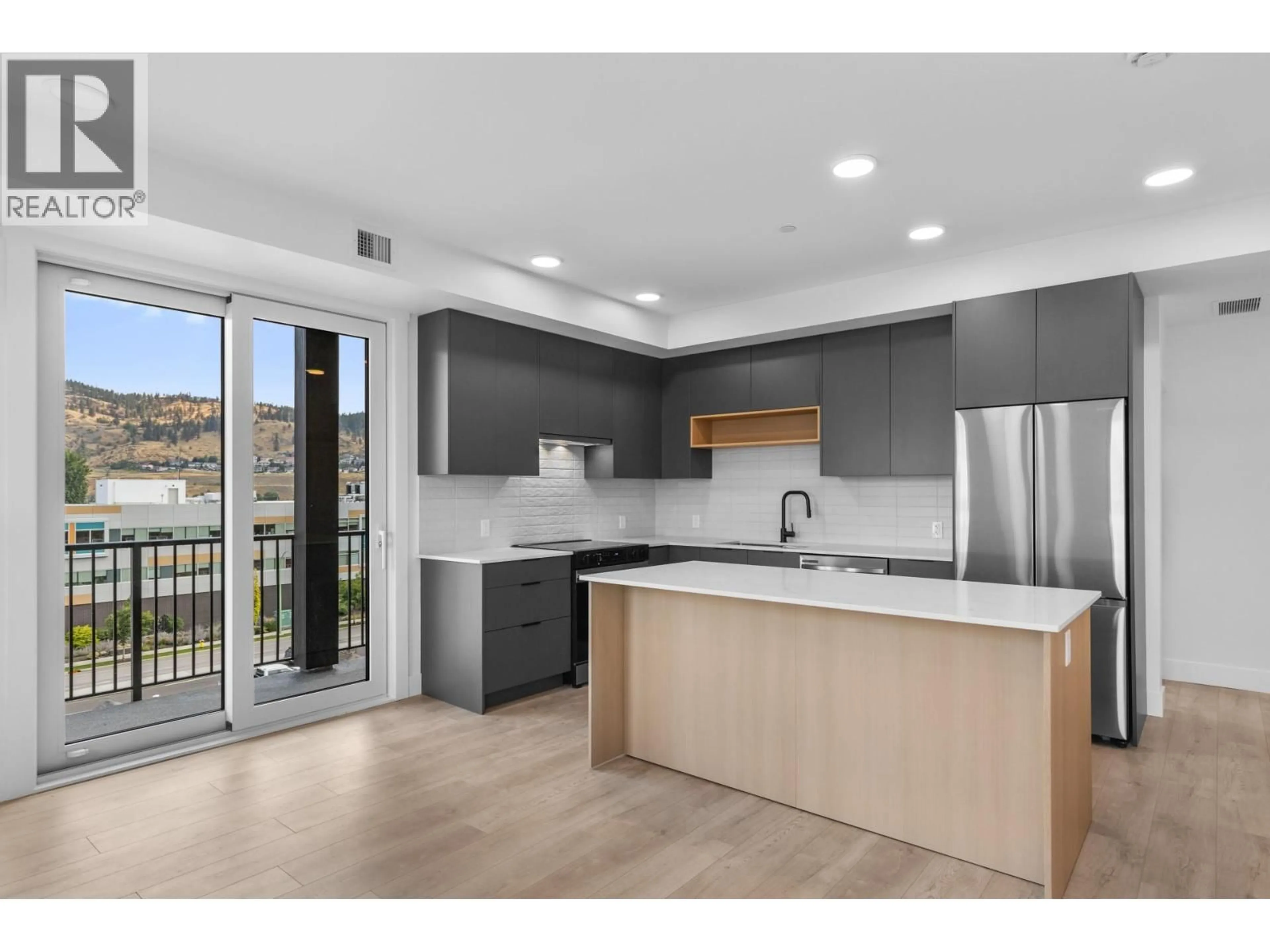 Open concept kitchen, unknown for 406 - 620 CORONATION AVENUE, Kelowna British Columbia V1Y7A1