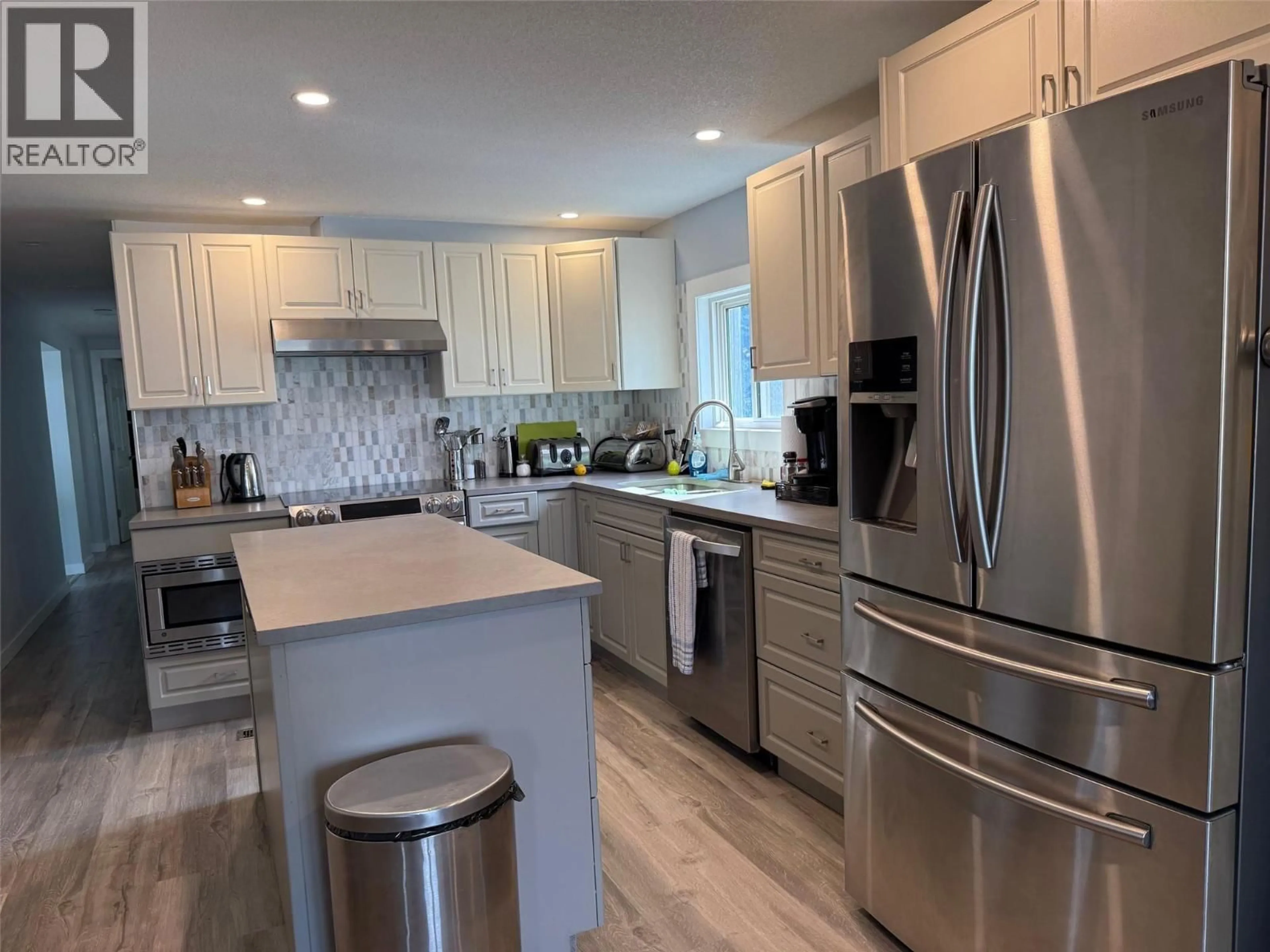 Open concept kitchen, ceramic/tile floor for #5 - 4428 BARRIERE TOWN ROAD, Barriere British Columbia V0E1E0