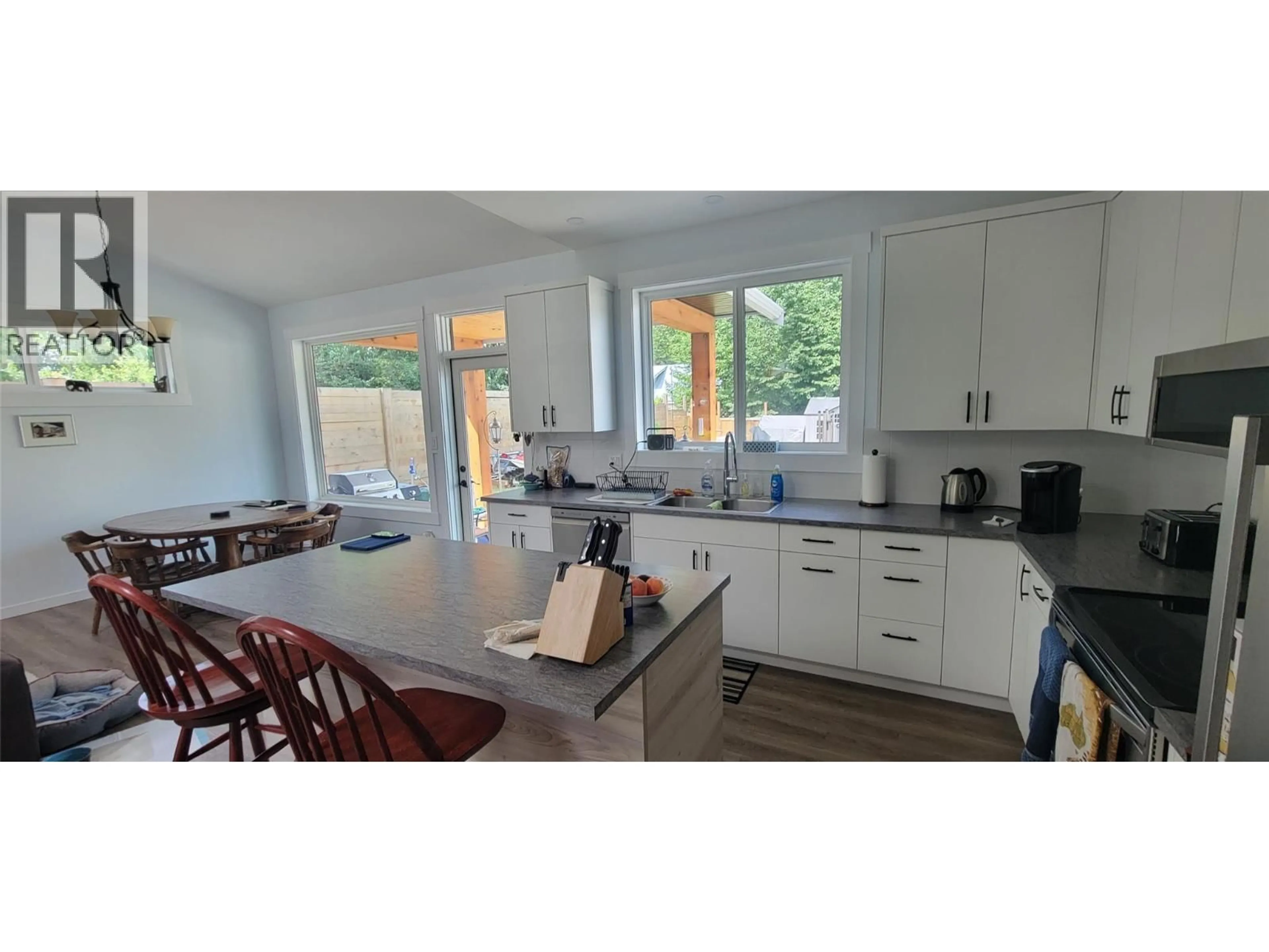 Open concept kitchen, unknown for 611 HUME STREET, Slocan British Columbia V0G2C0