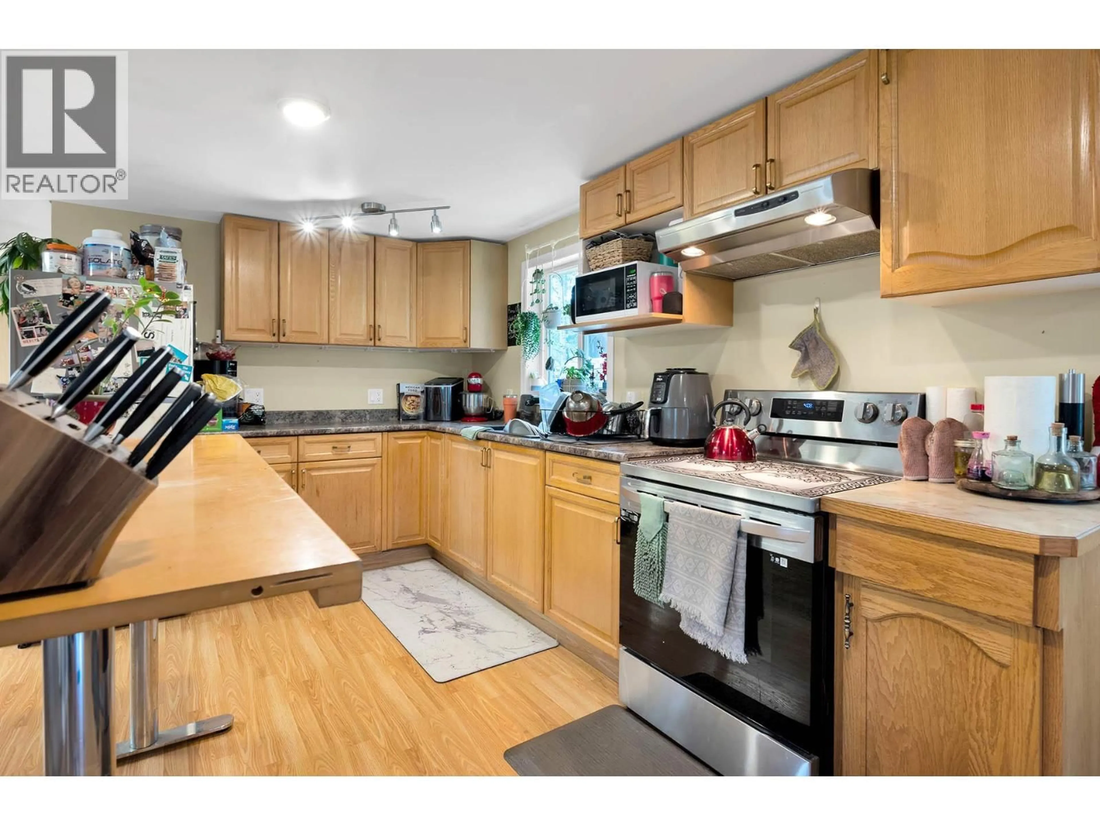 Standard kitchen, unknown for 2455 HARPER RANCH ROAD, Kamloops British Columbia V0E3E1