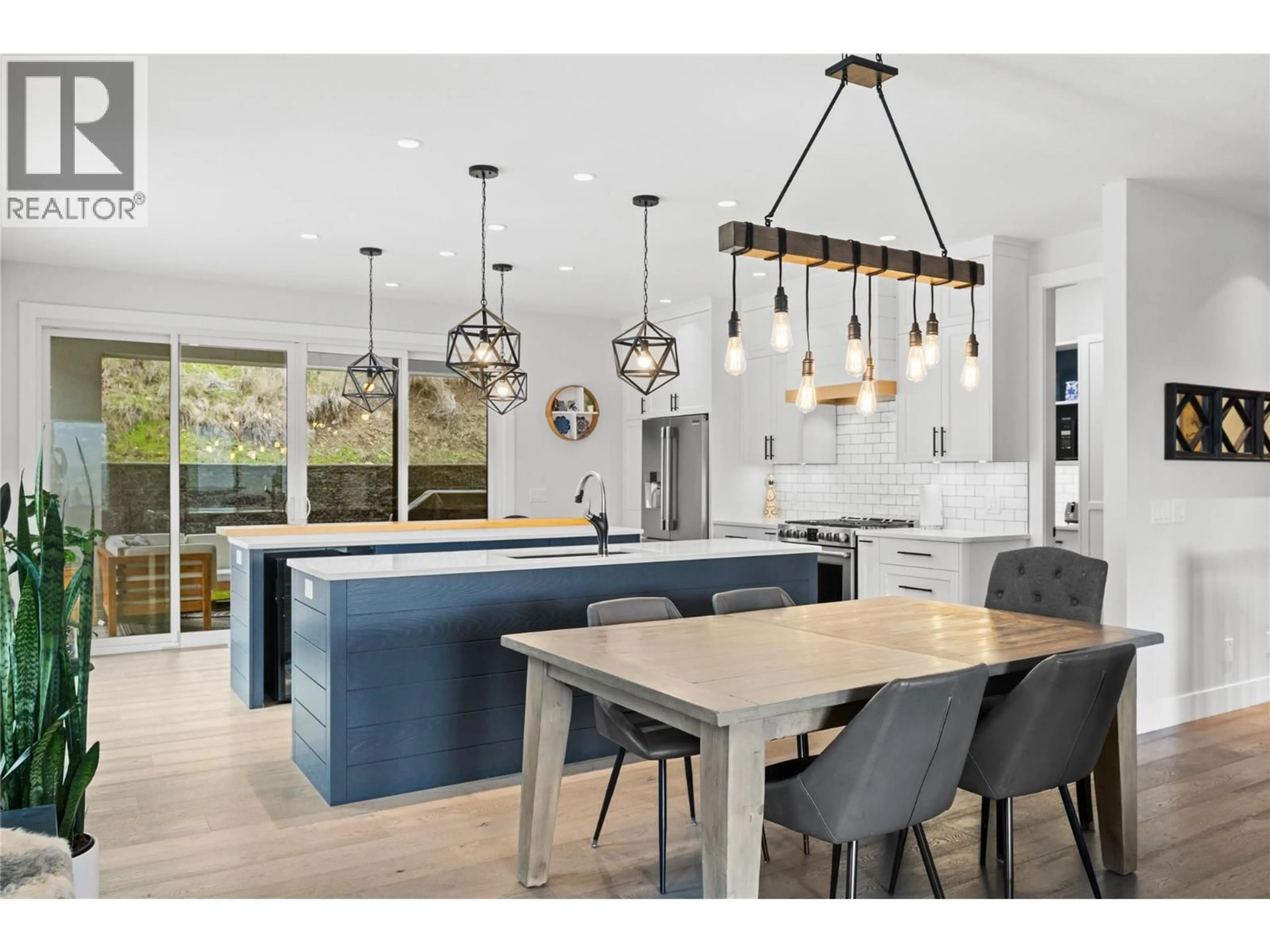 Open concept kitchen, unknown for 876 BOYNTON PLACE, Kelowna British Columbia V1V2Y1